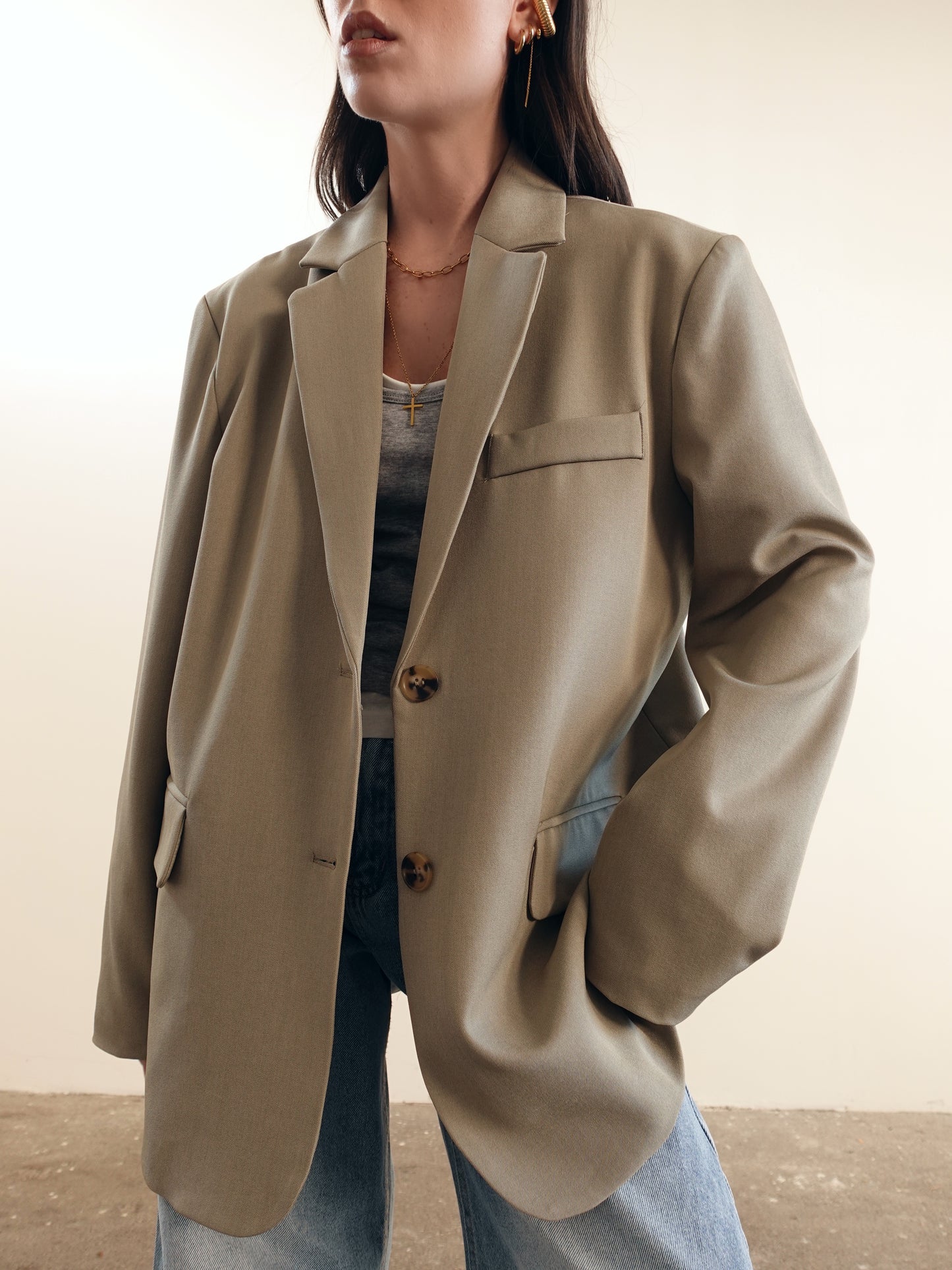 BLAZER OVER CON APERTURA SUL RETRO - VERDE SALVIA 24806