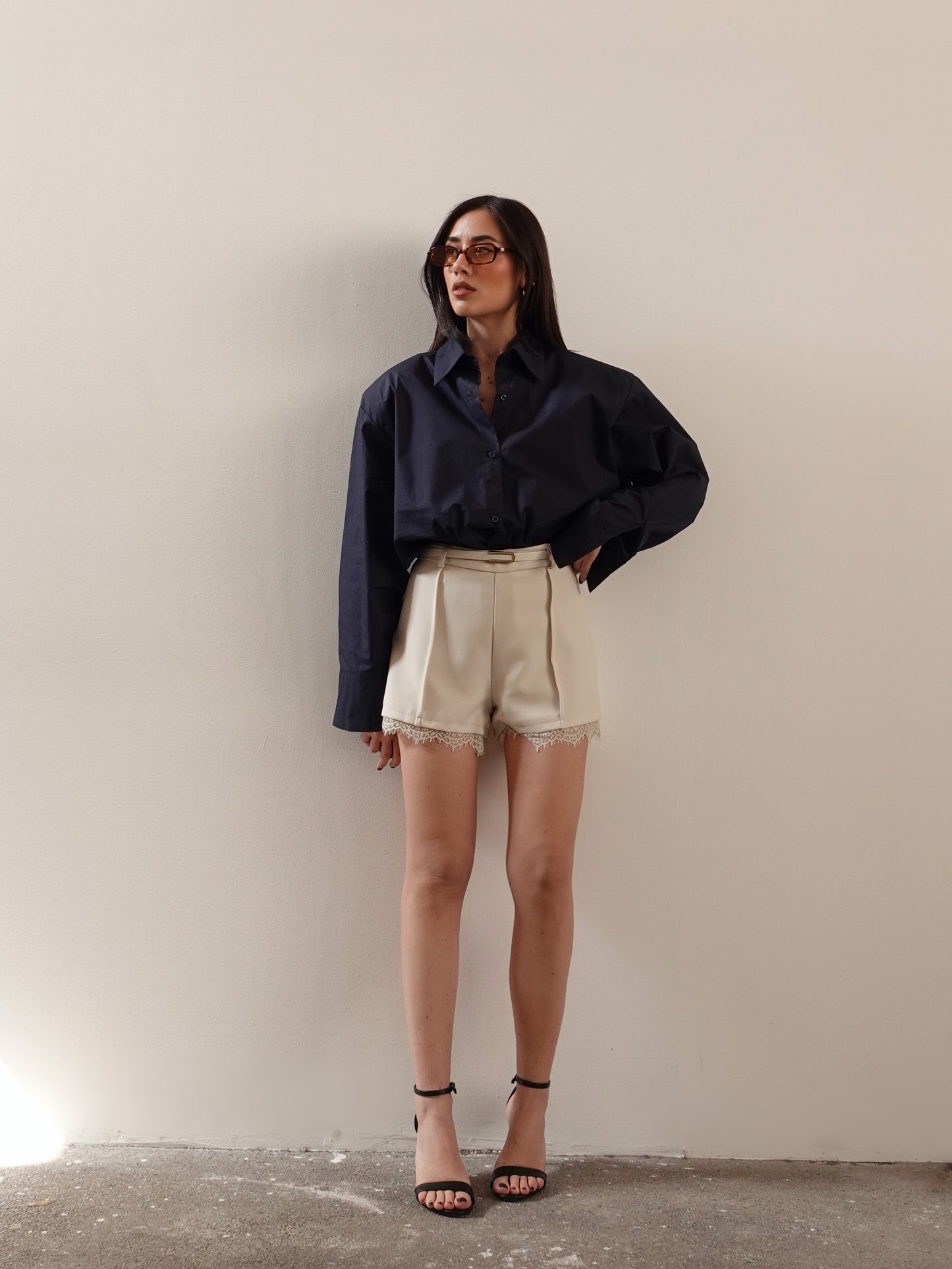 SHORTS ORLO IN PIZZO + CINTURA - BEIGE 50087
