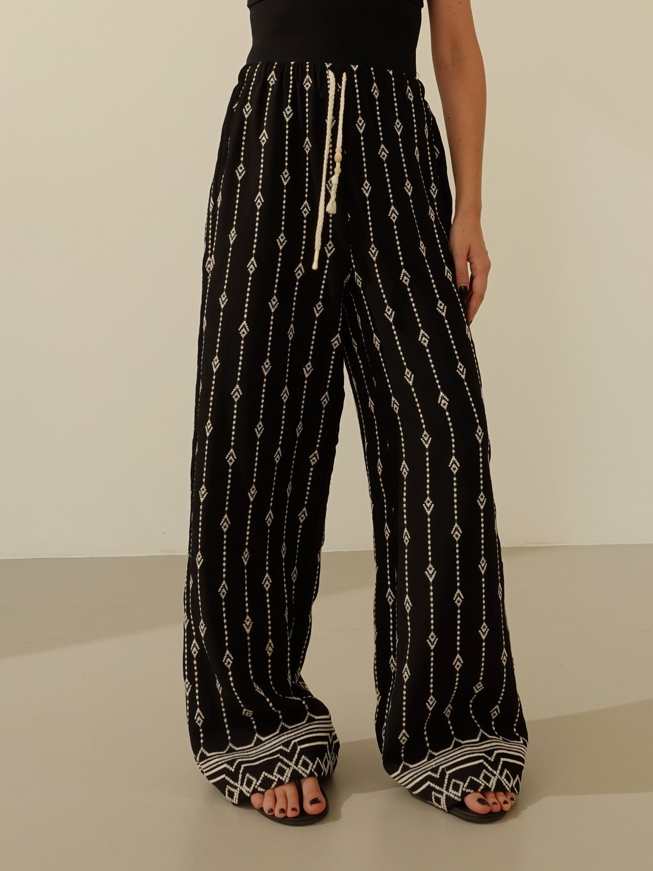 PANTALACCIO MAYA - NERO 19522