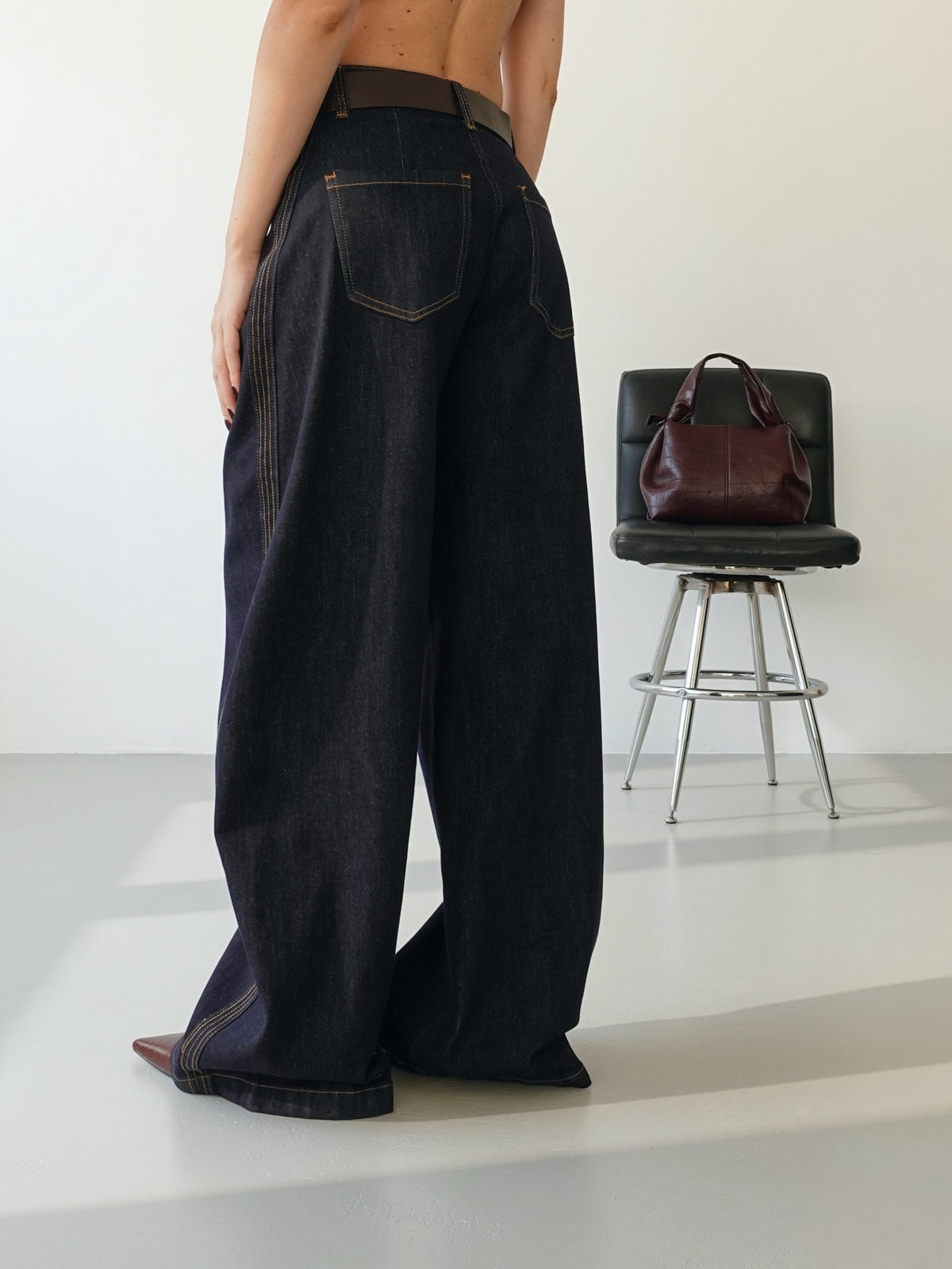 JEANS BALLOON COLOR CON CINTURA - BLU SCURO 32630