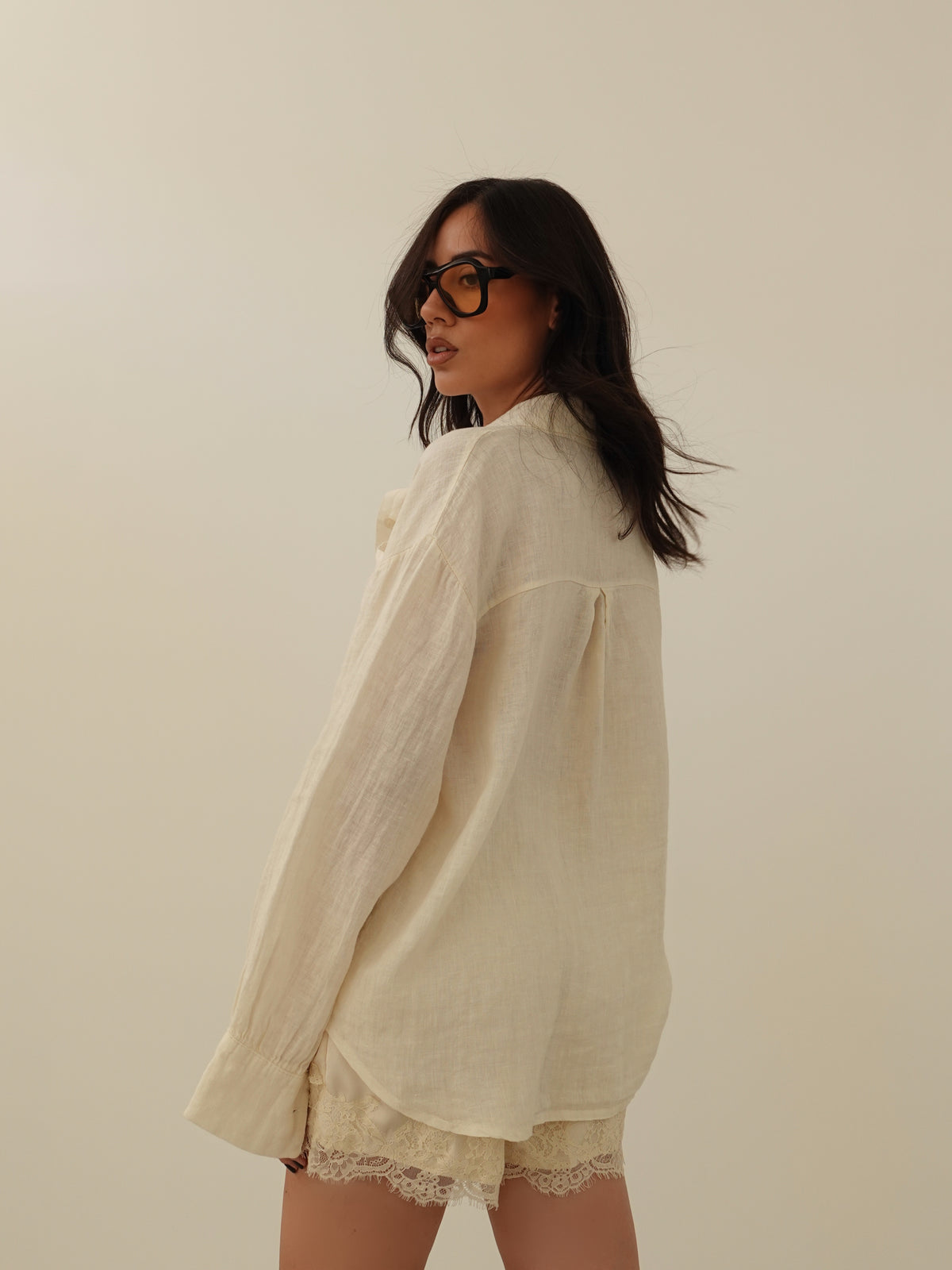 CAMICIA CON TASCHINO IN 100% LINO - BURRO 8612-1