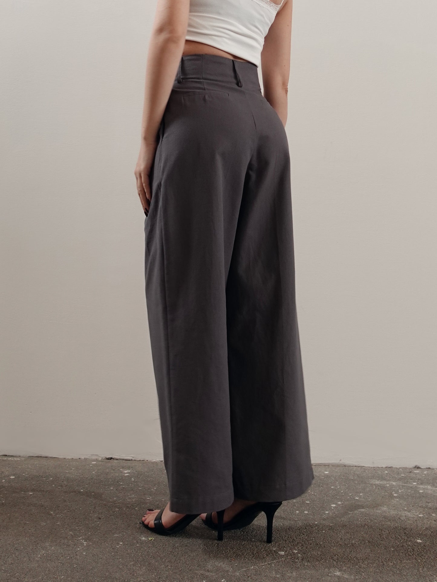 PANTALONI IN COTONE CON PINCES - GRIGIO 14739