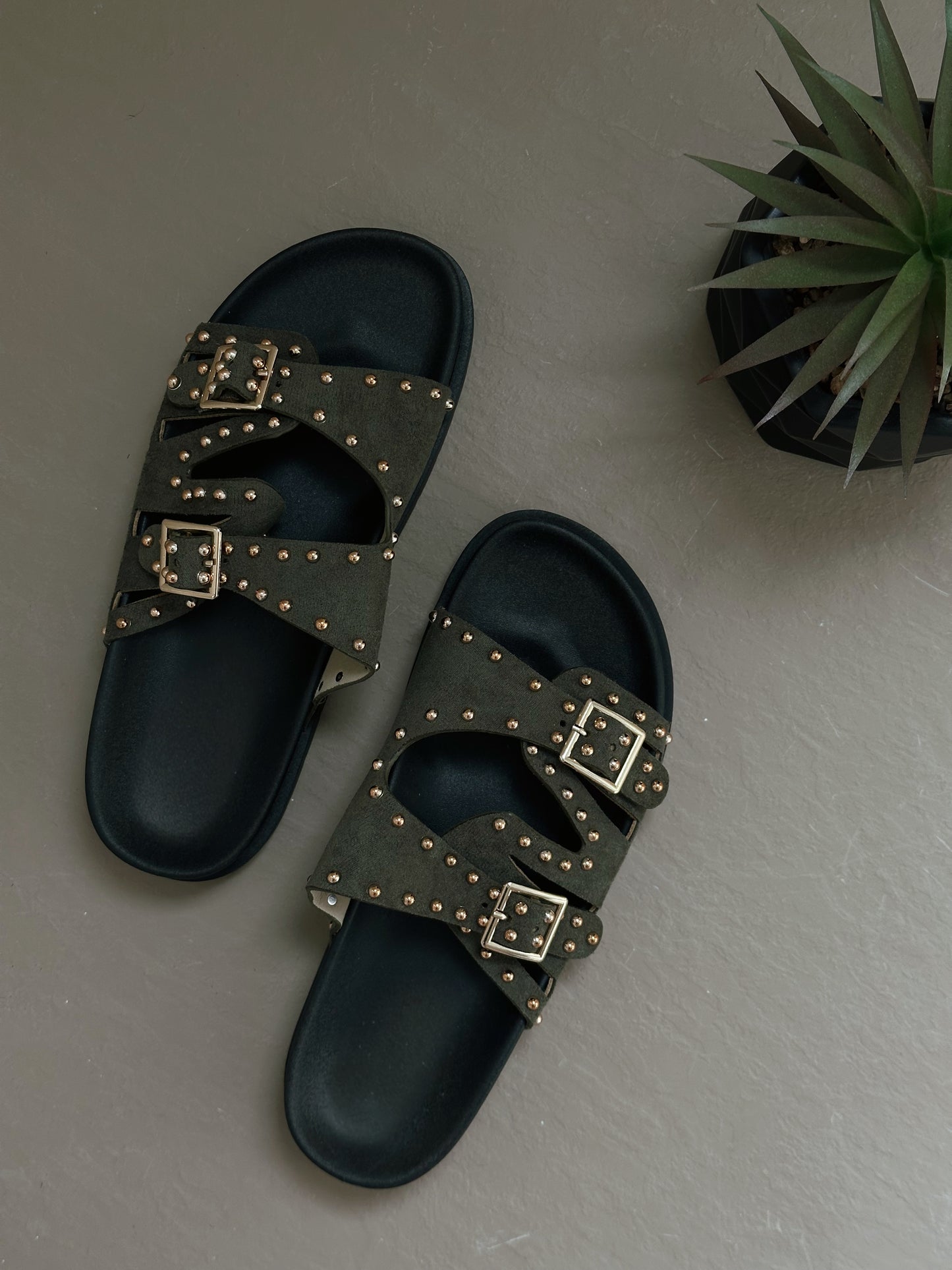 SANDALI BIRK CON BORCHIE - VERDE  9878