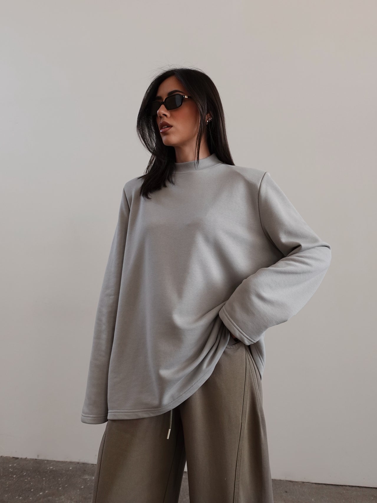 LONG-SLEEVE IN FELPA LEGGERA CON SPALLINE - GRIGIO CHIARO 3236