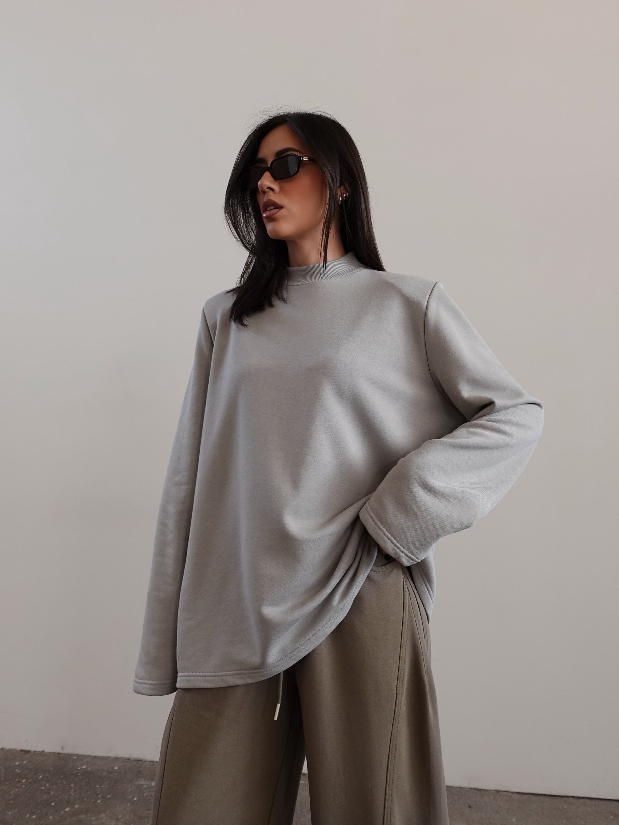 LONG-SLEEVE IN FELPA LEGGERA CON SPALLINE - GRIGIO CHIARO 3236