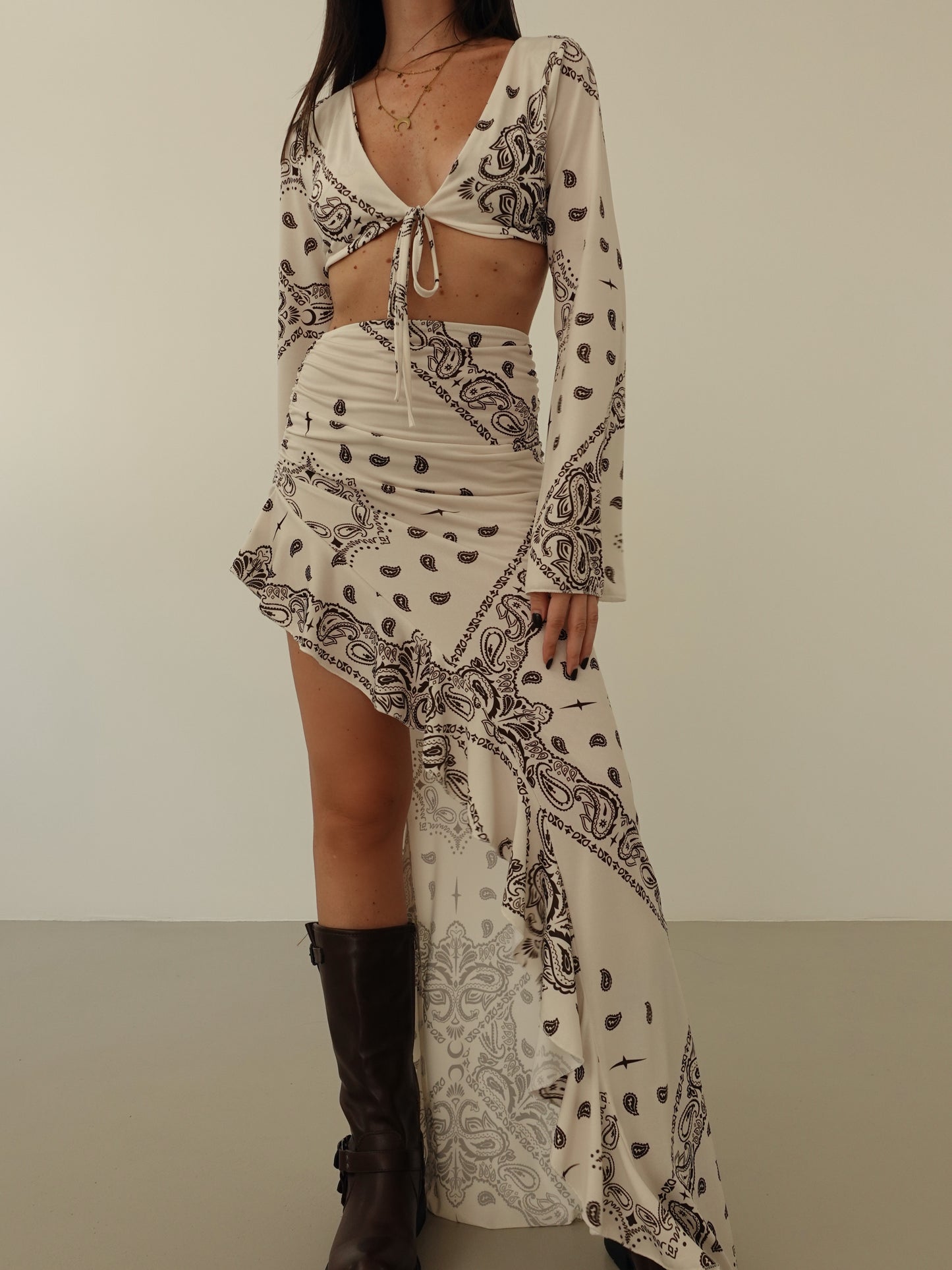 COORDINATO BANDANA CON GONNA ASIMMETRICA - PANNA 6636
