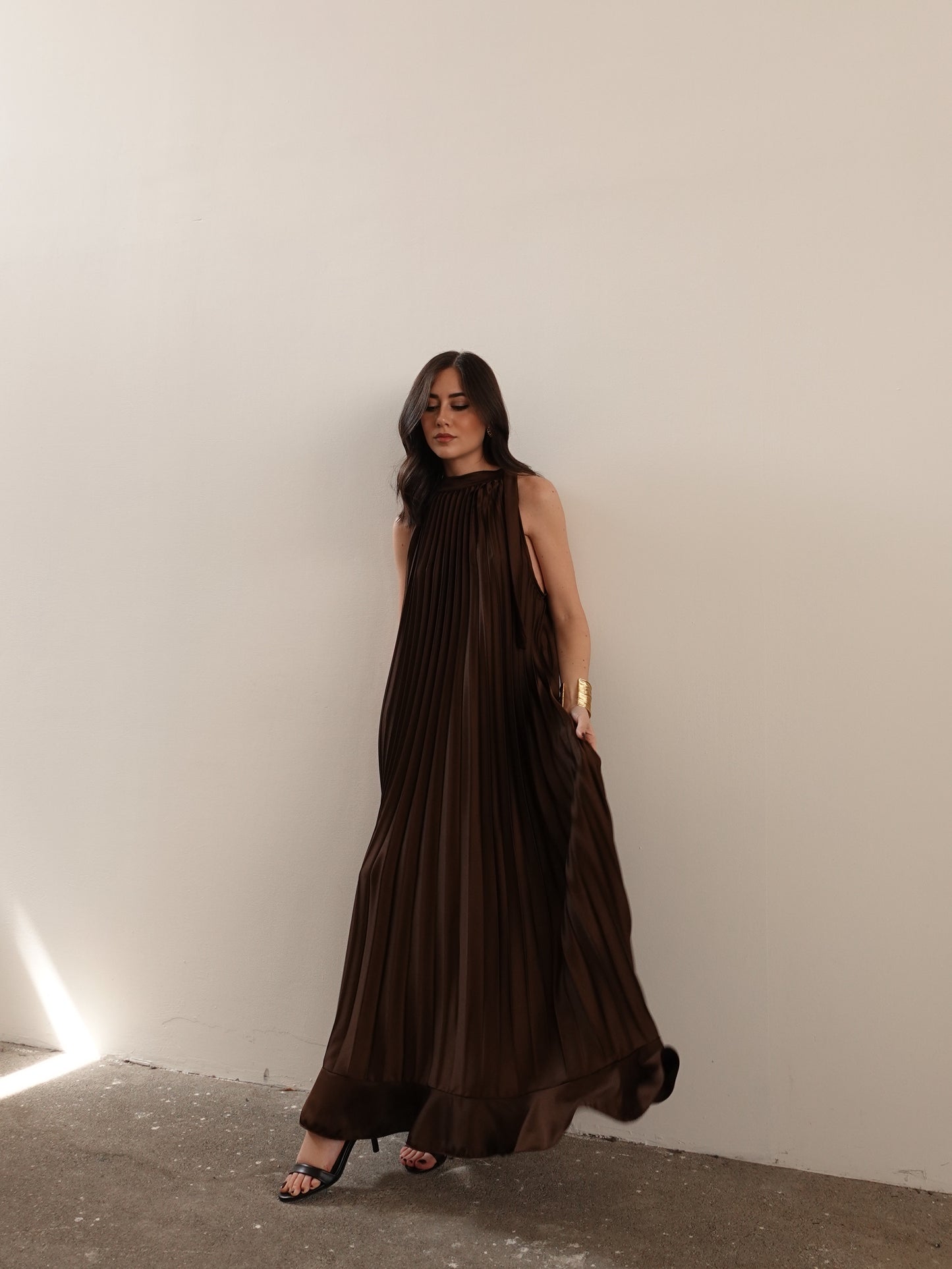 LONG DRESS PLISSETTATO - MARRONE 18752