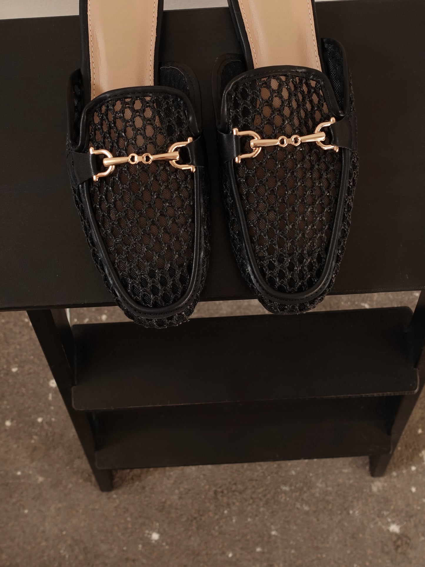 SLIPPERS IN RAFIA - NERO RY56