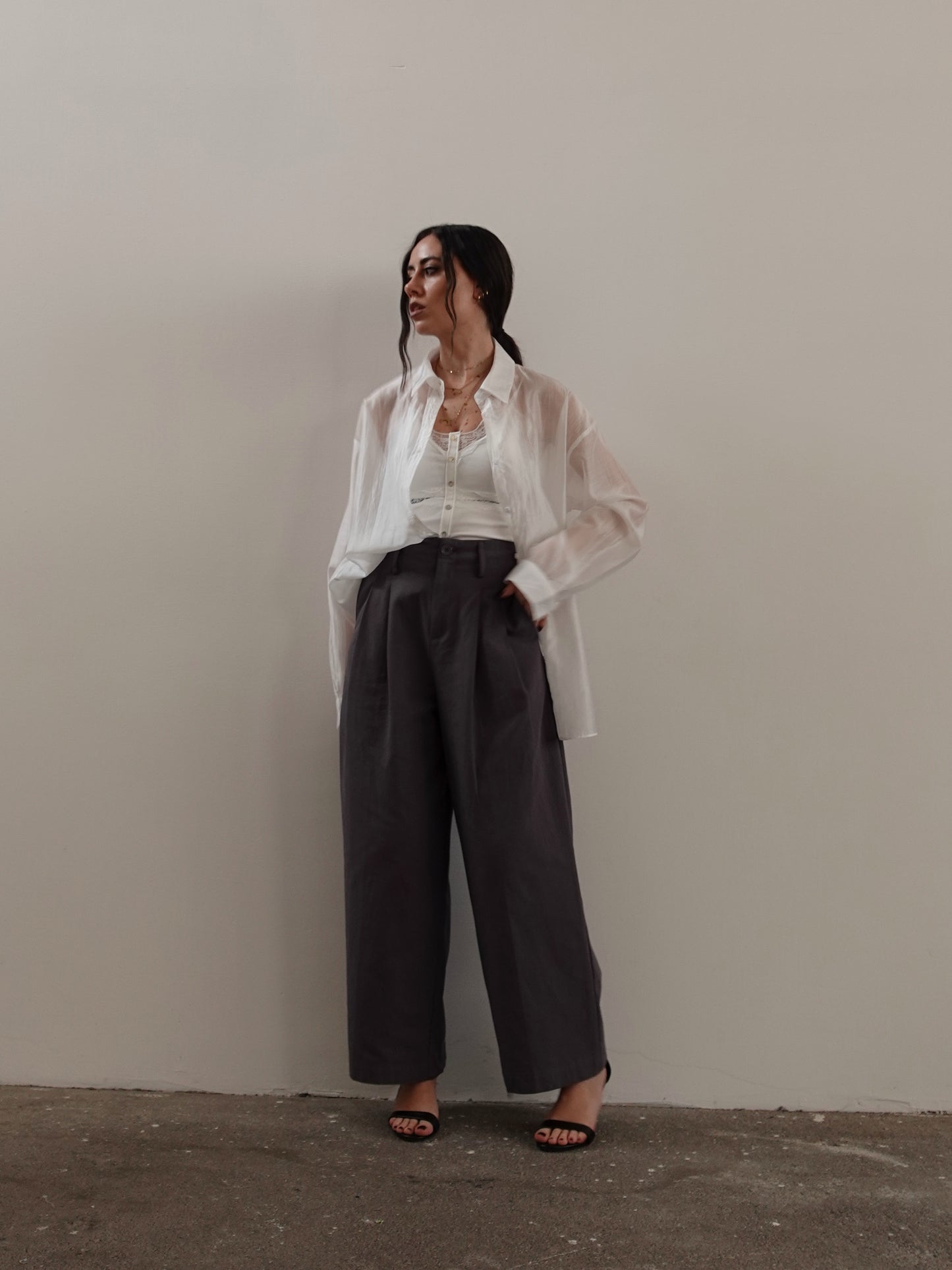 PANTALONI IN COTONE CON PINCES - GRIGIO 14739