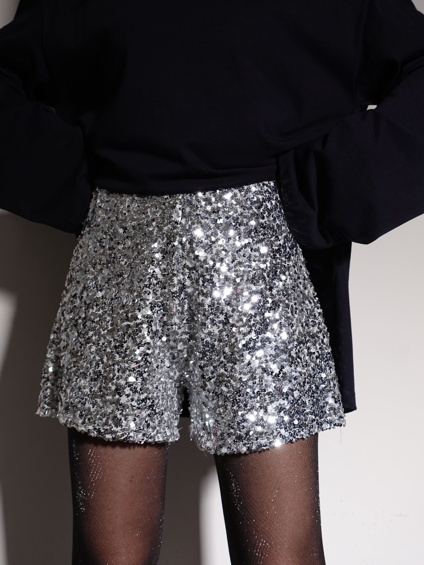 SHORTS CON PAILLETTES - ARGENTO 2255