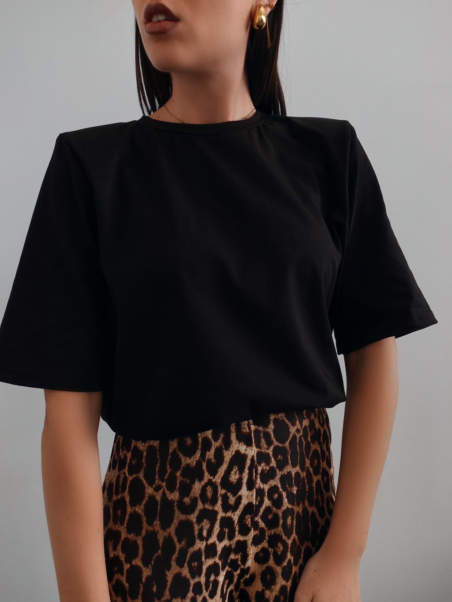 T-SHIRT BASIC CON SPALLINE - NERO 93755