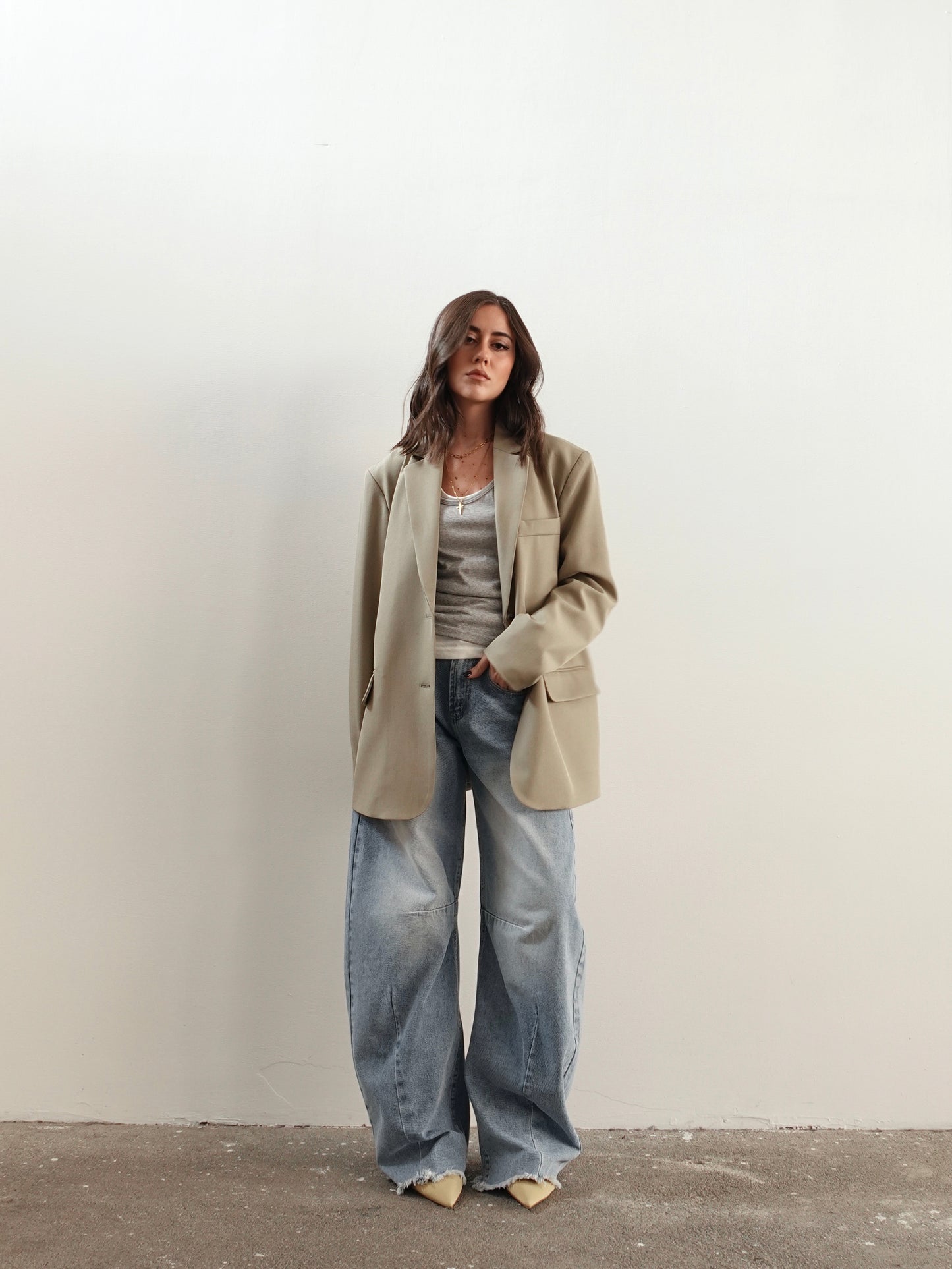 BLAZER OVER CON APERTURA SUL RETRO - VERDE SALVIA 24806