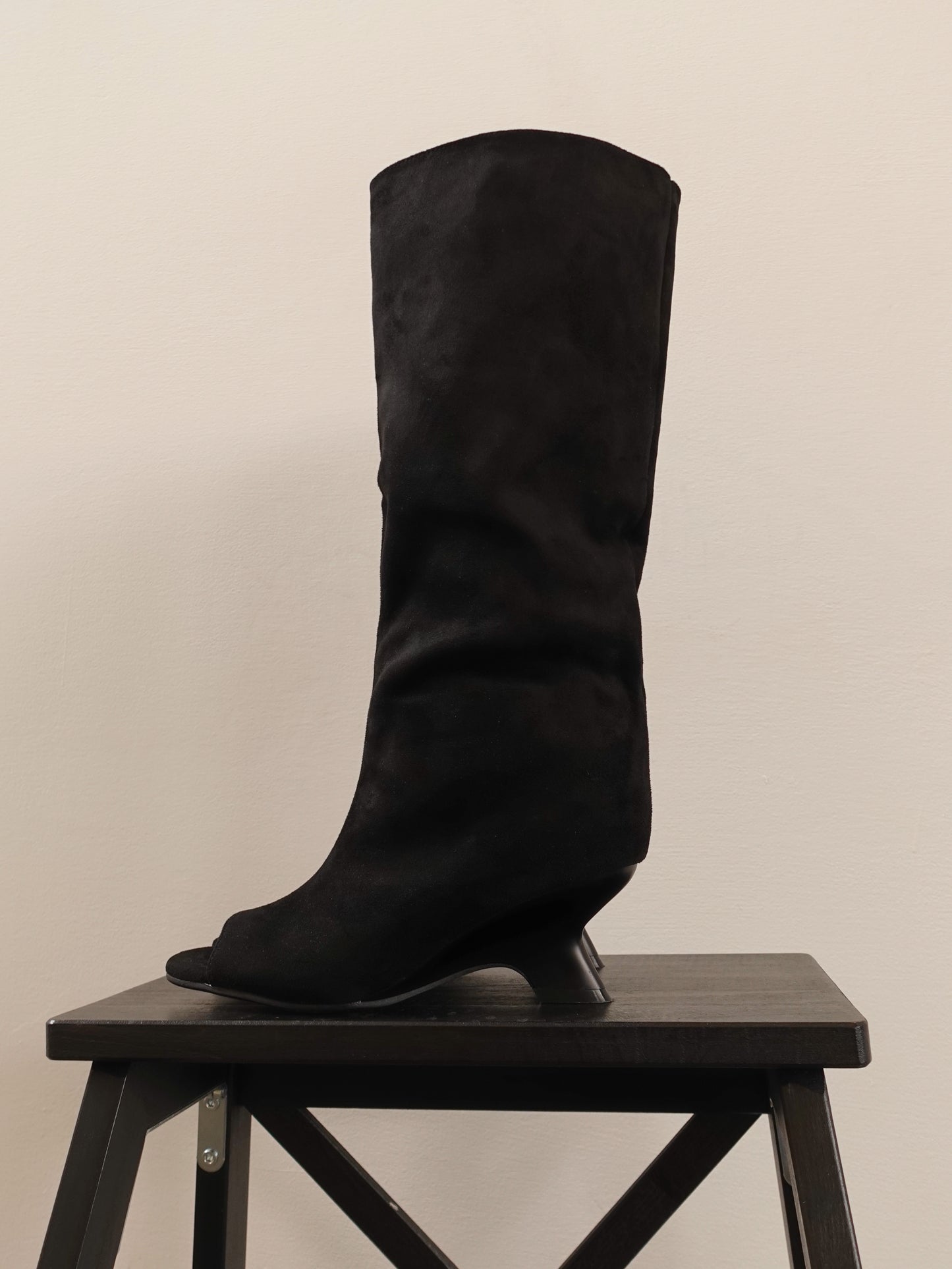 STIVALE SCAMOSCIATO SPACE - NERO LA058