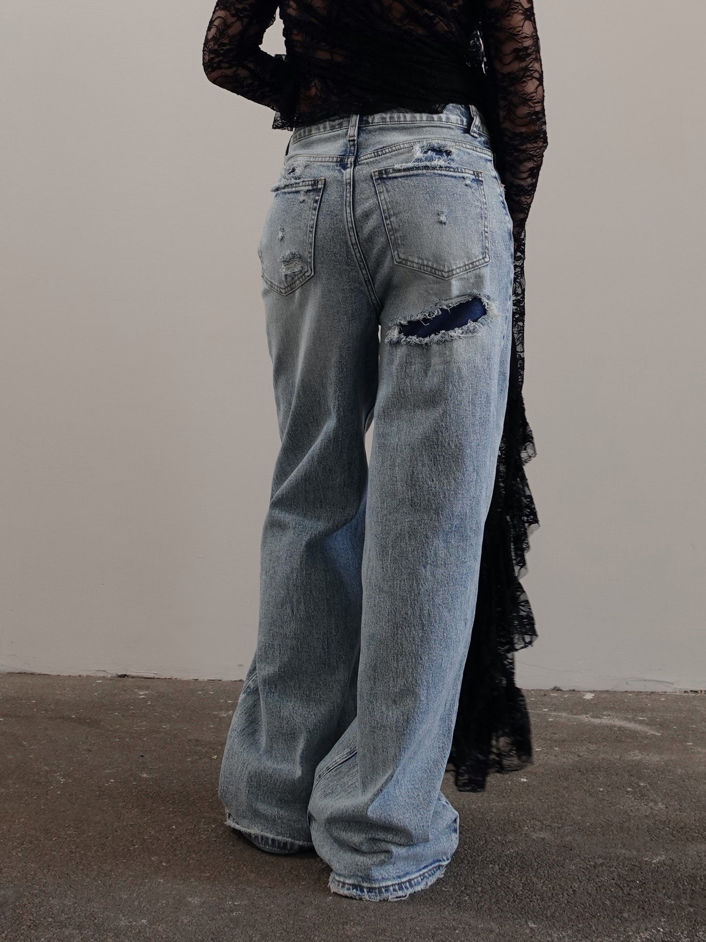 JEANS WIDE LEG CON ABRASIONI - DENIM CHIARO H3312