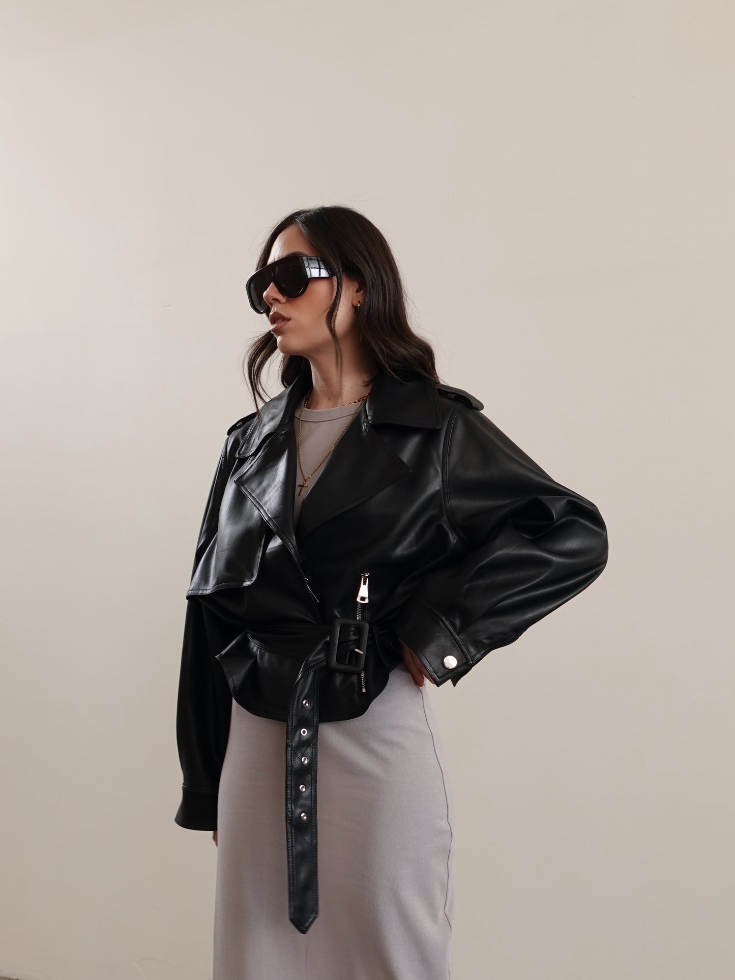 CHIODO IN ECOPELLE CON CINTURA -  NERO 9325