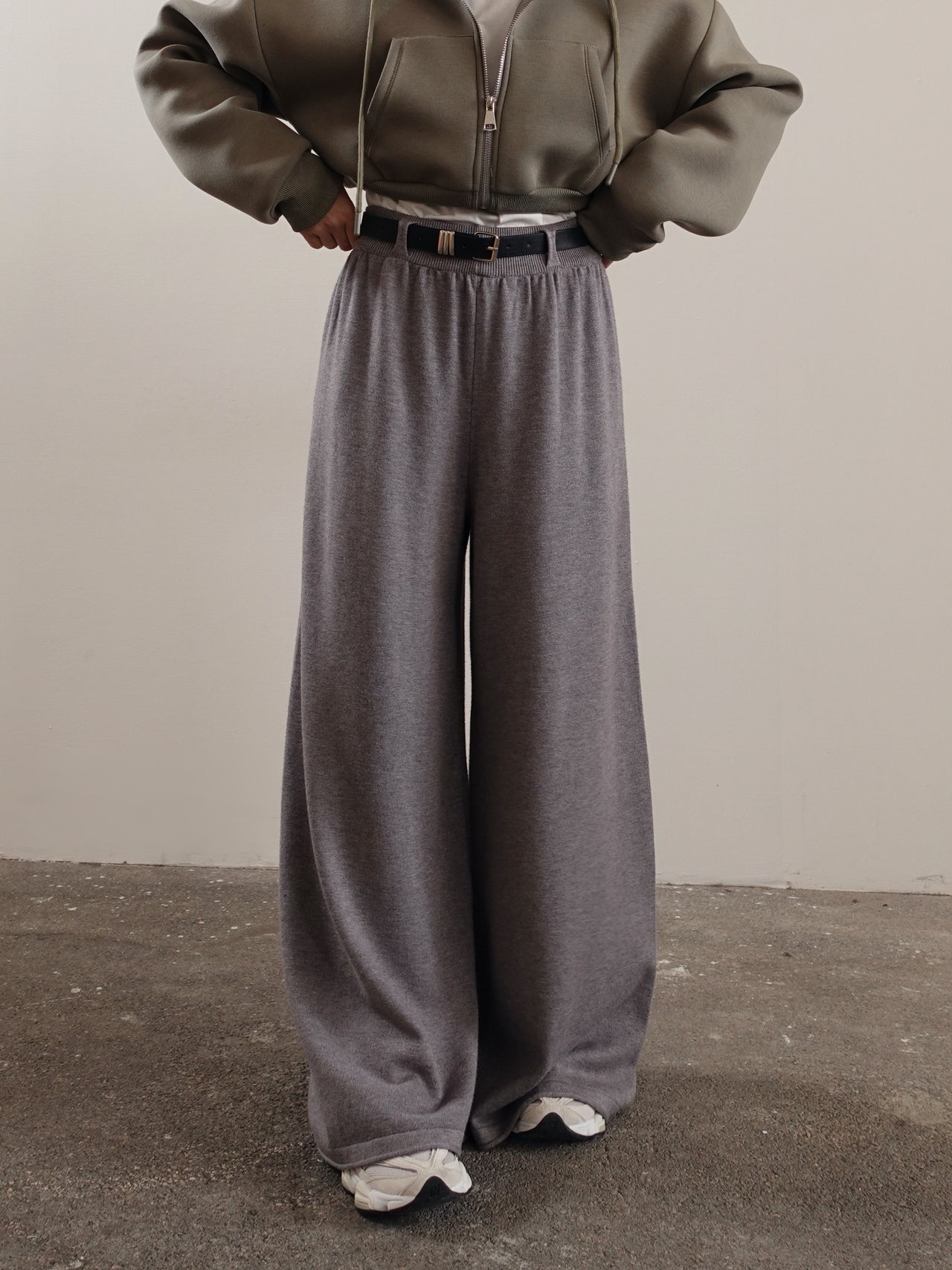 PANTALONI IN MAGLIA WIDE LEG CON CINTURA - GRIGIO 15674