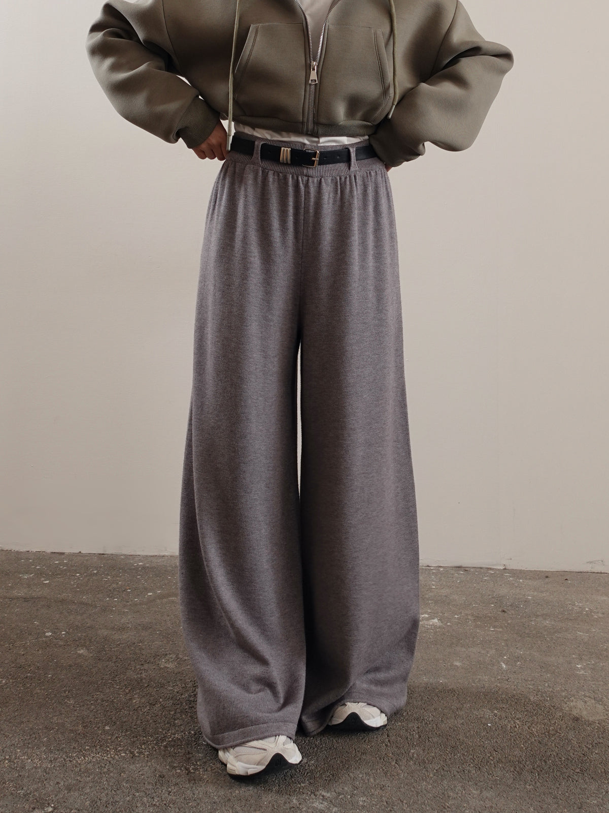 PANTALONI IN MAGLIA WIDE LEG CON CINTURA - GRIGIO 15674