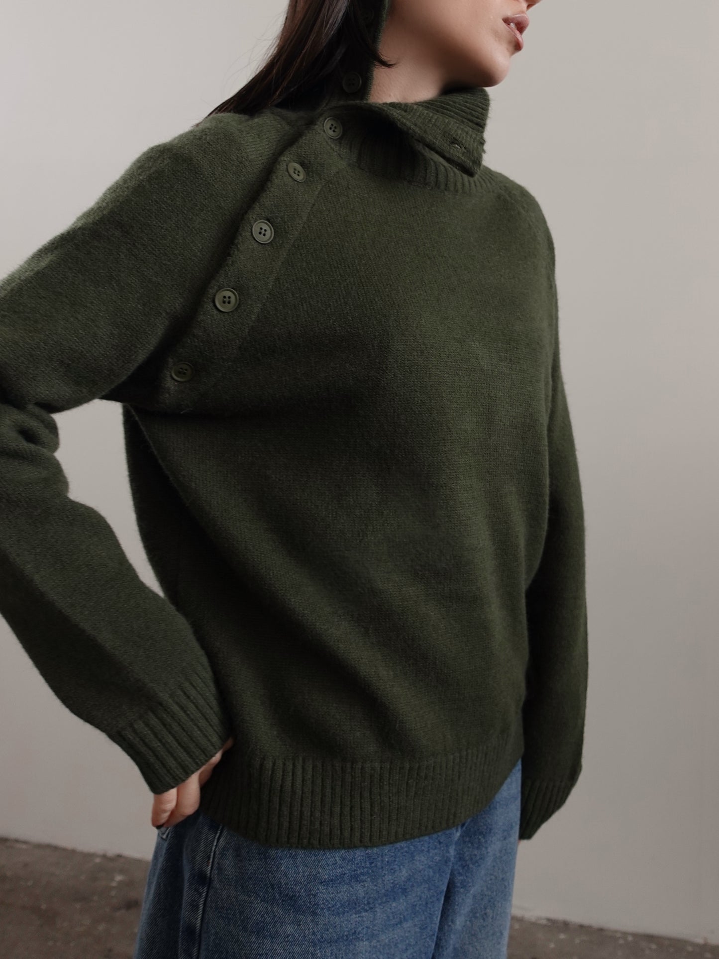 MAGLIONE COLLO ALTO CON BOTTONI (+ COLORI) 87736