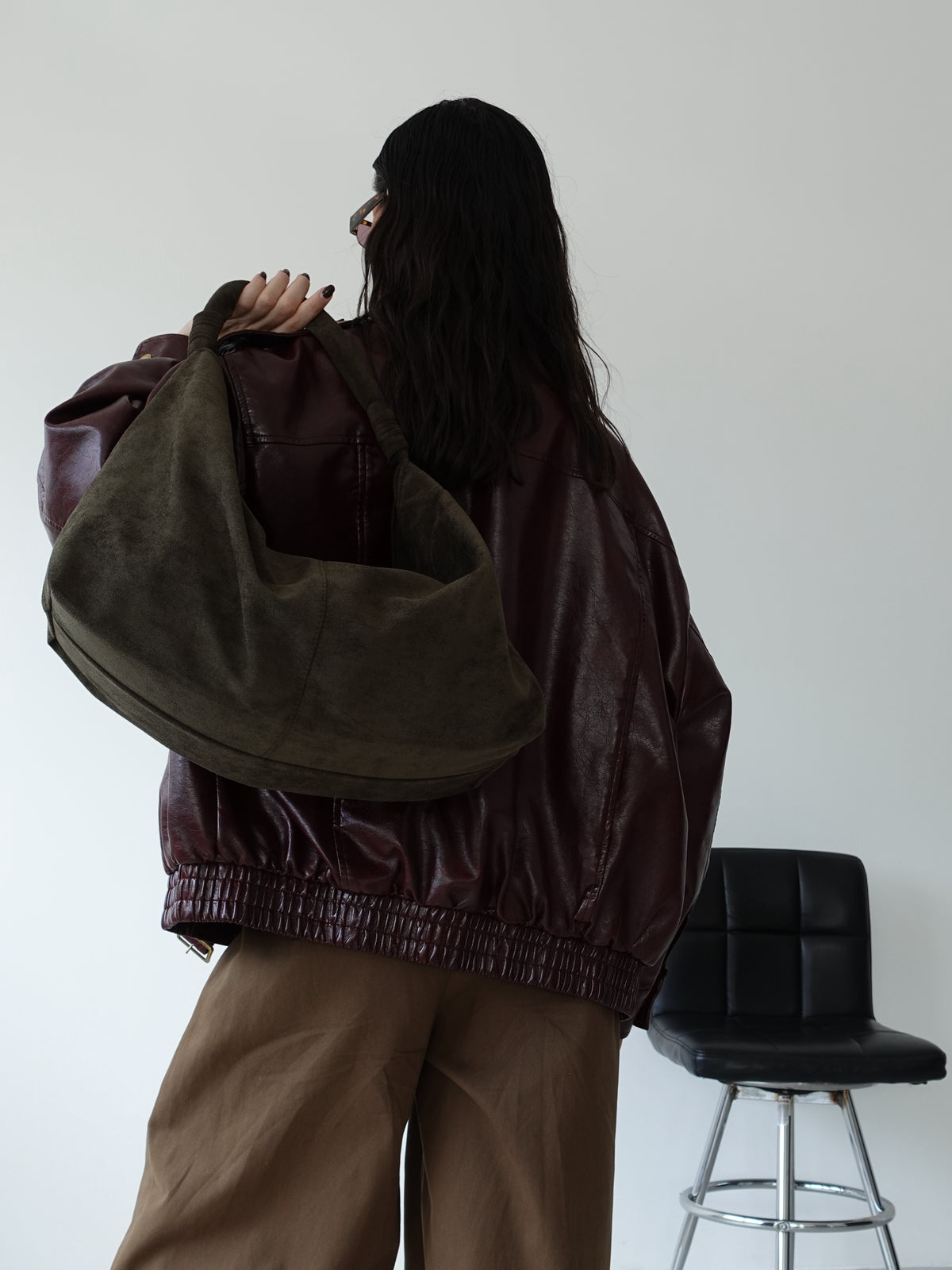 HOBO BAG MORBIDA IN ECOCAMOSCIO - VERDE