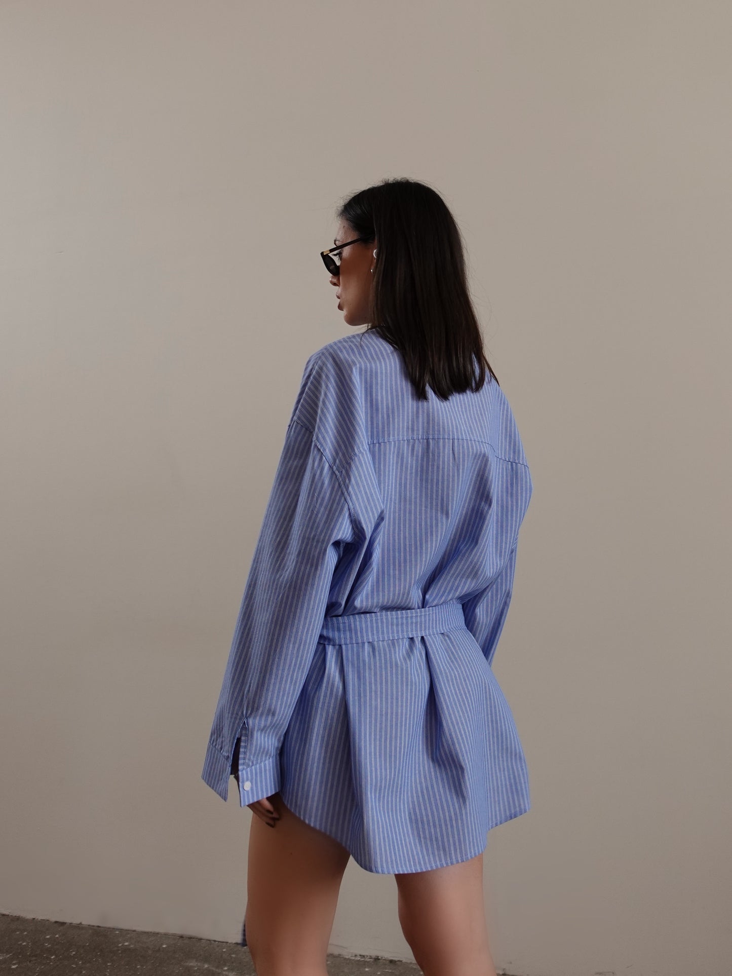 CAMICIA LUNGA A MILLERIGHE CON CINTURA - AZZURRO 19358