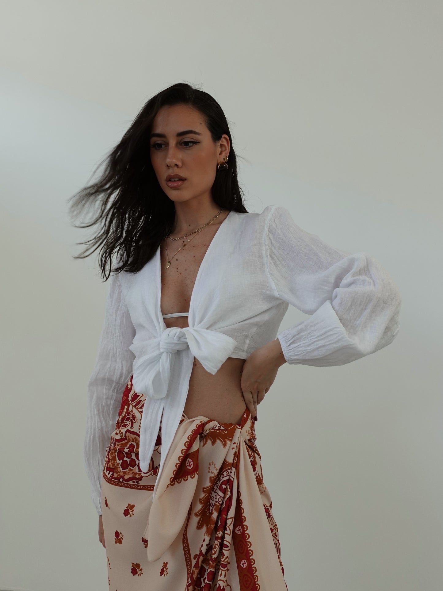 BLUSA CROP CON NODO 100% LINO - BIANCO 8767