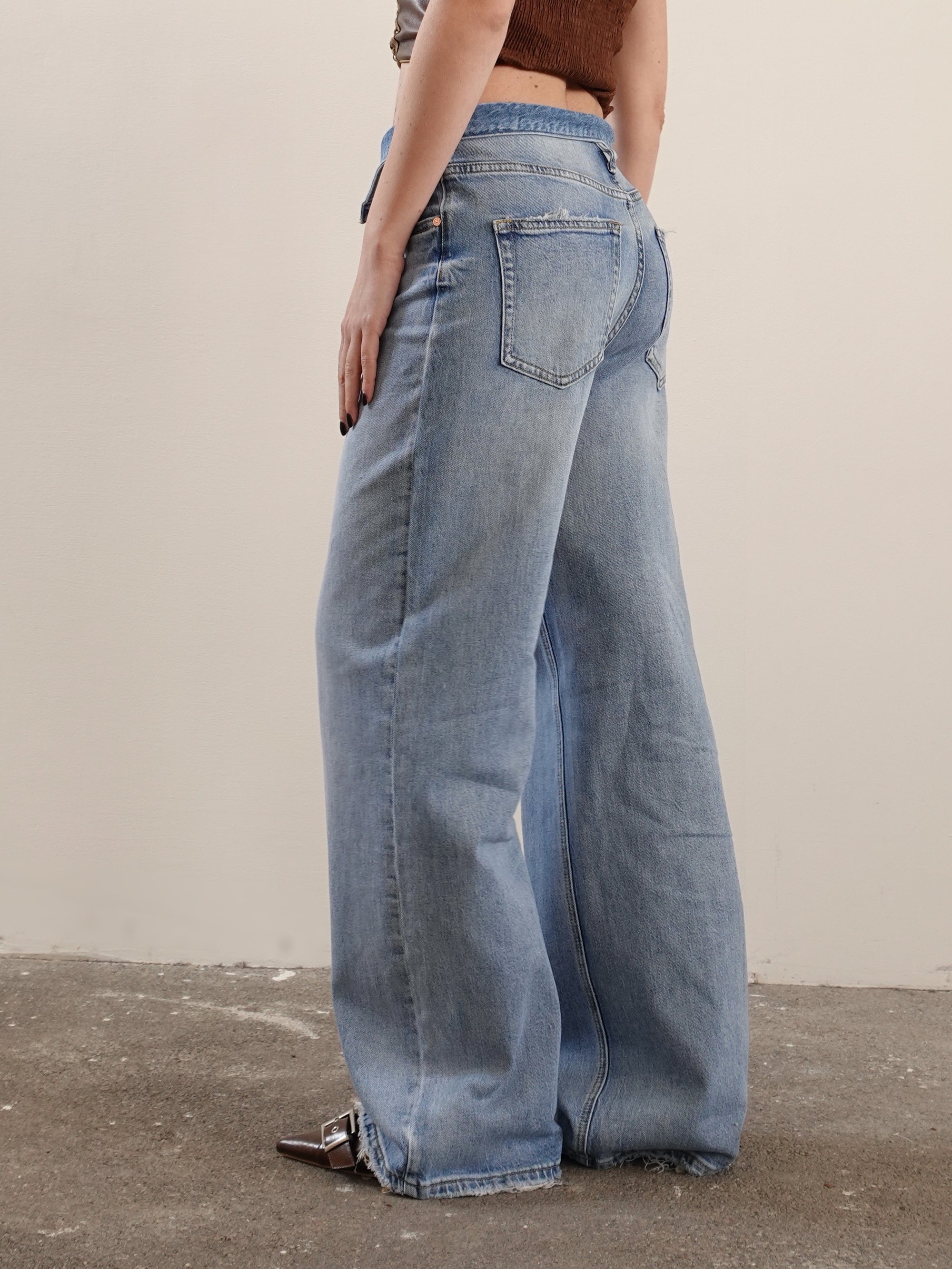 JEANS CON CINTURA RISVOLTATA - LAVAGGIO MEDIO 5075