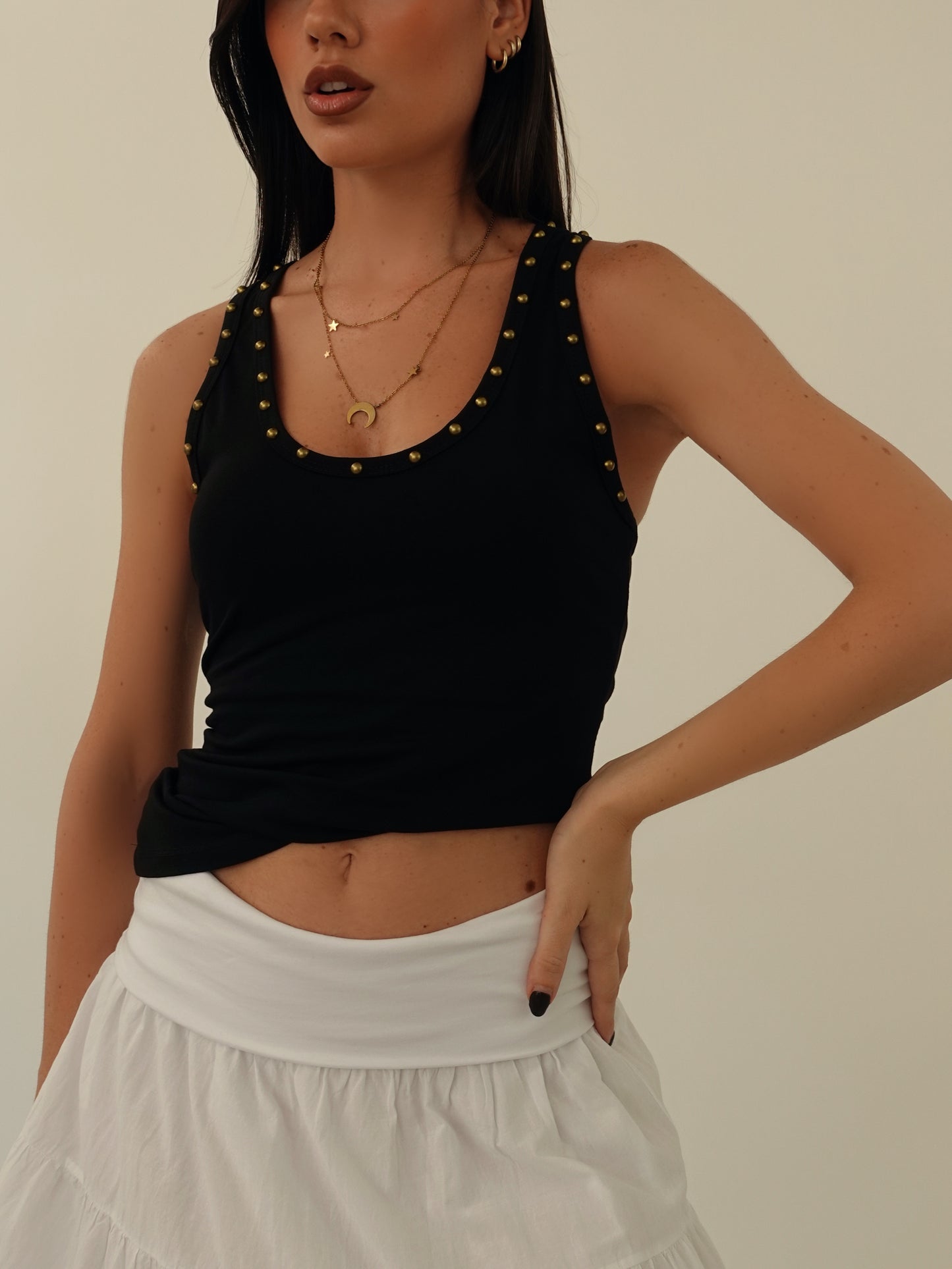 CANOTTA CON BORCHIE - NERO 97558
