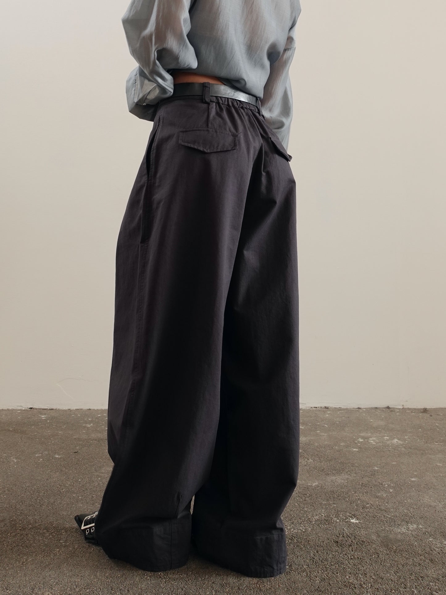 PANTALONI IN COTONE BAGGY BALLOON CON CINTURA - GRIGIO 14741