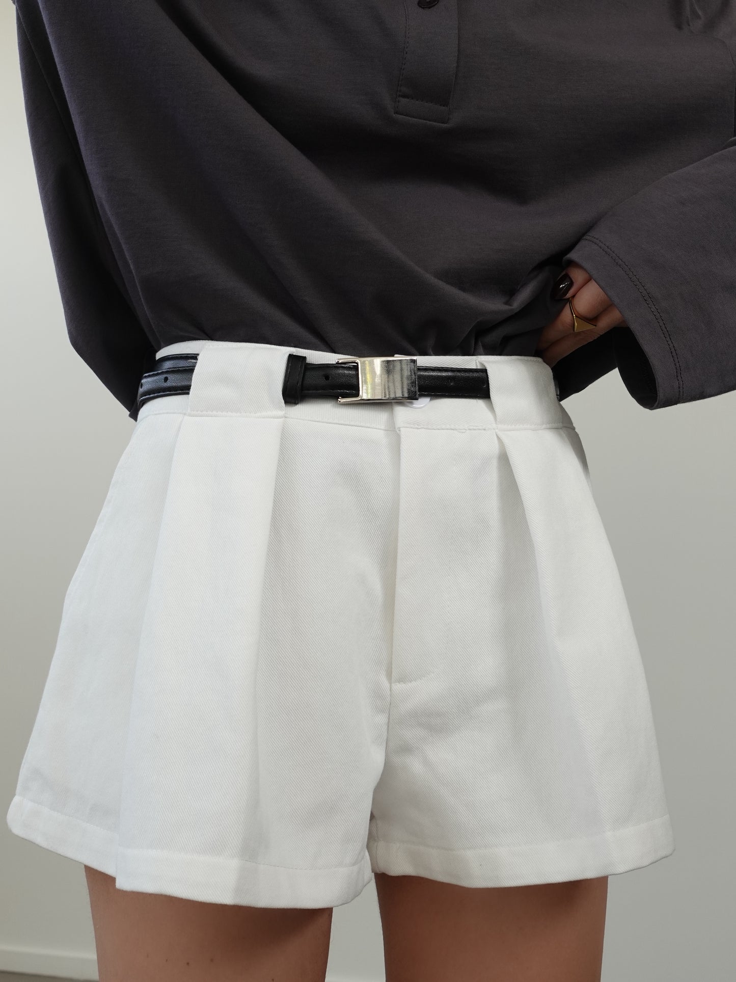 MINI SHORTS CON CINTURA - BIANCO 50169