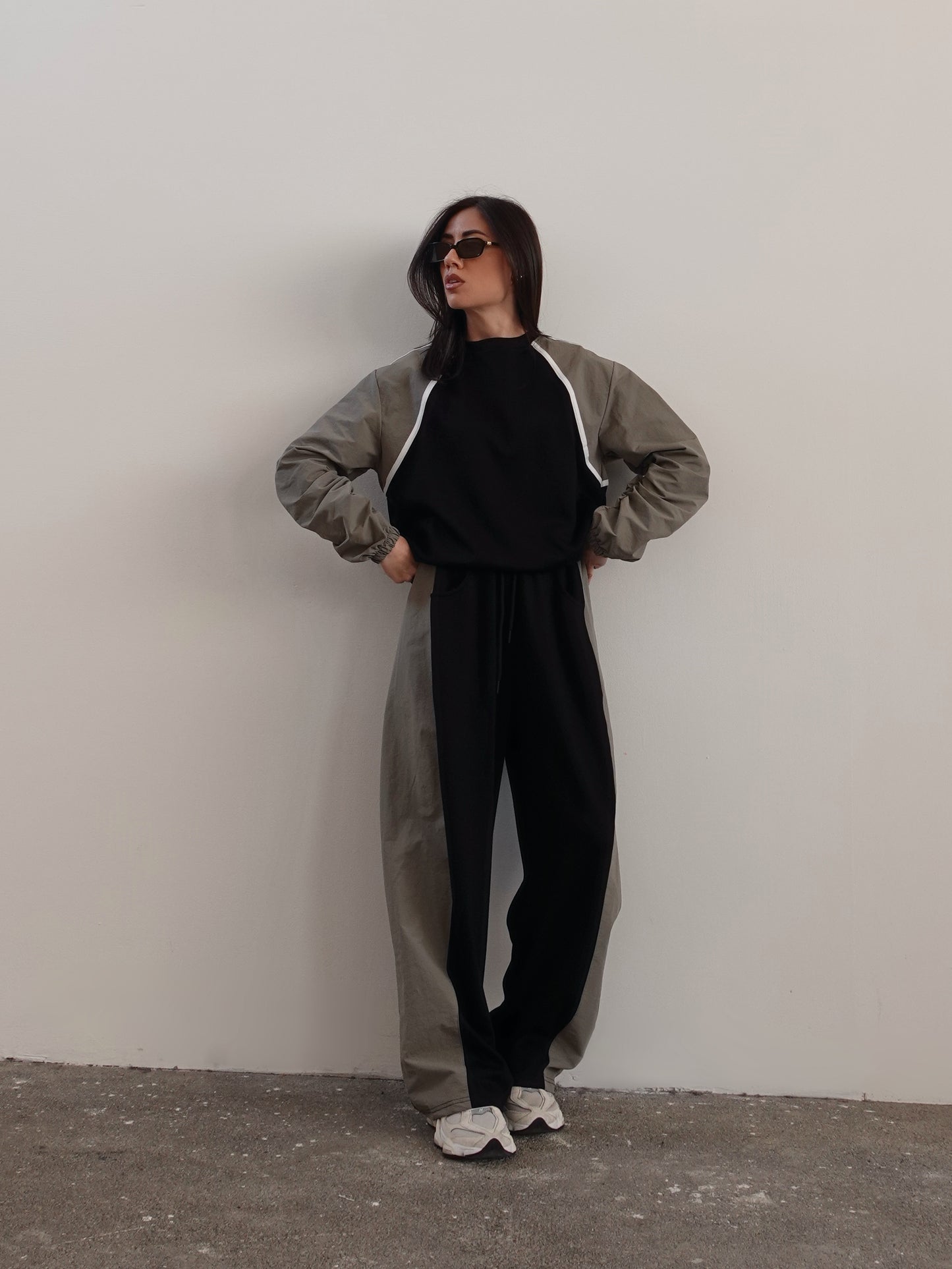 COORDINATO TUTA MUNICH BICOLOR - NERO/KHAKI 19369