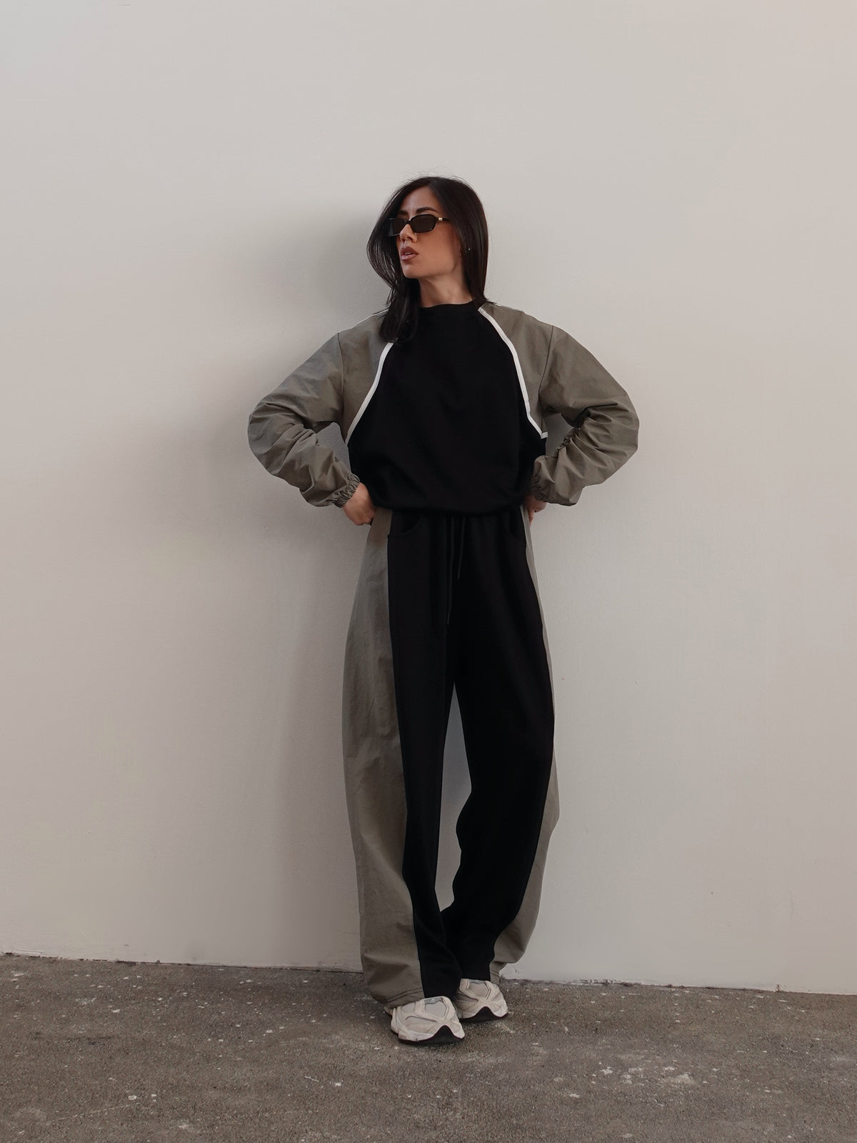 COORDINATO TUTA MUNICH BICOLOR - NERO/KHAKI 19369