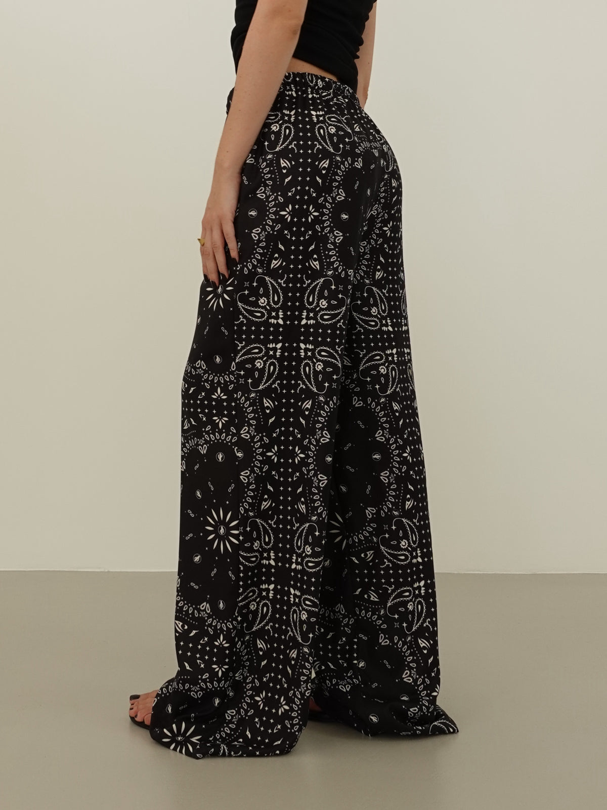 PANTALONI LEGGERI FANTASY - NERO 006414
