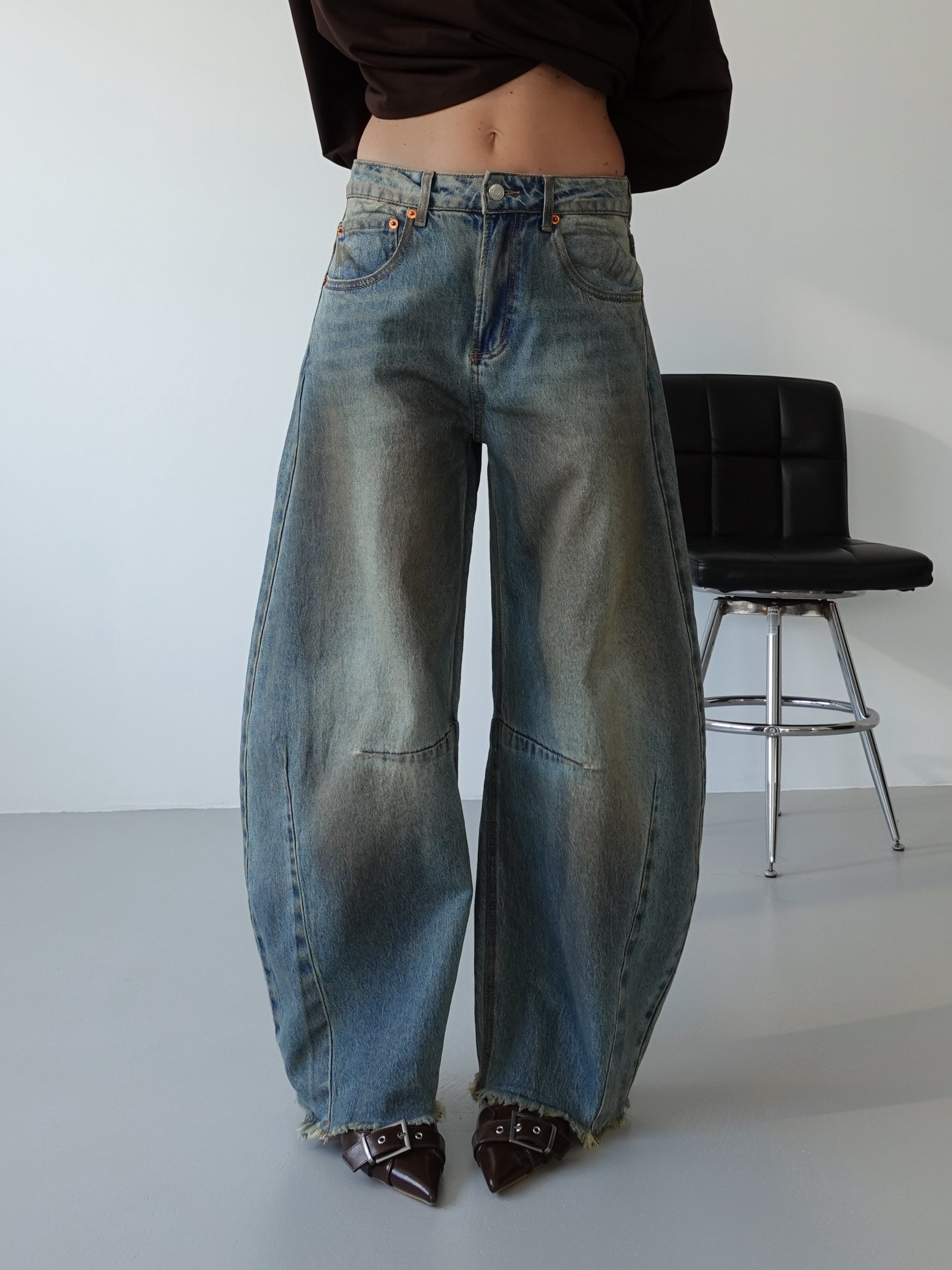 JEANS BARRELL FIT SABBIATO - LAVAGGIO MEDIO ZJ6125B