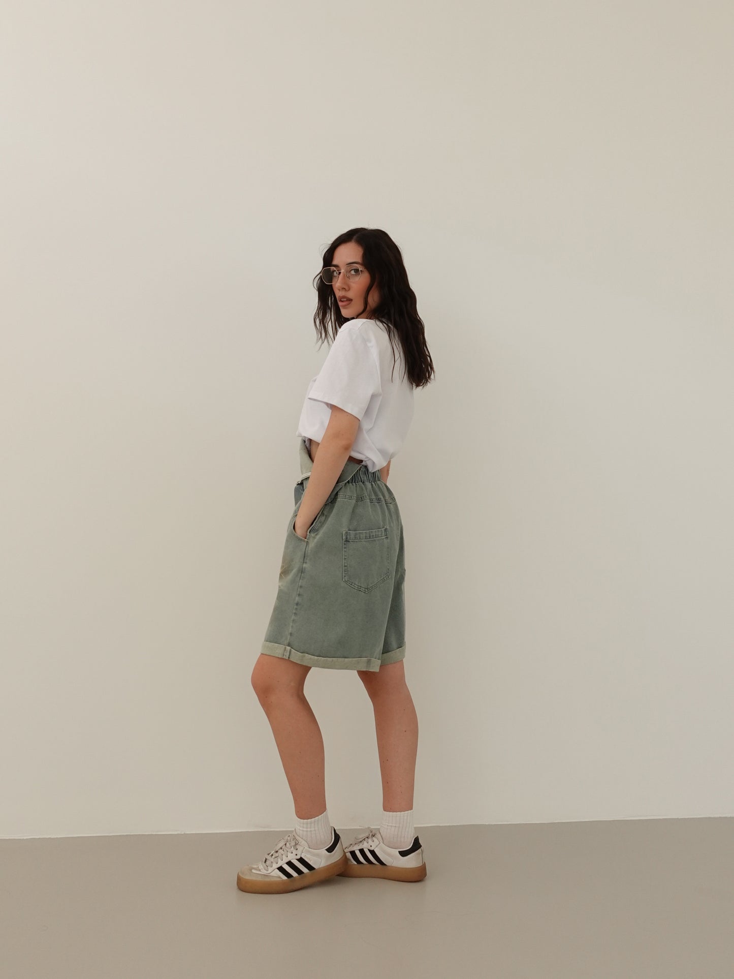 SALOPETTE IN DENIM SABBIATO - LAVAGGIO CHIARO 2717
