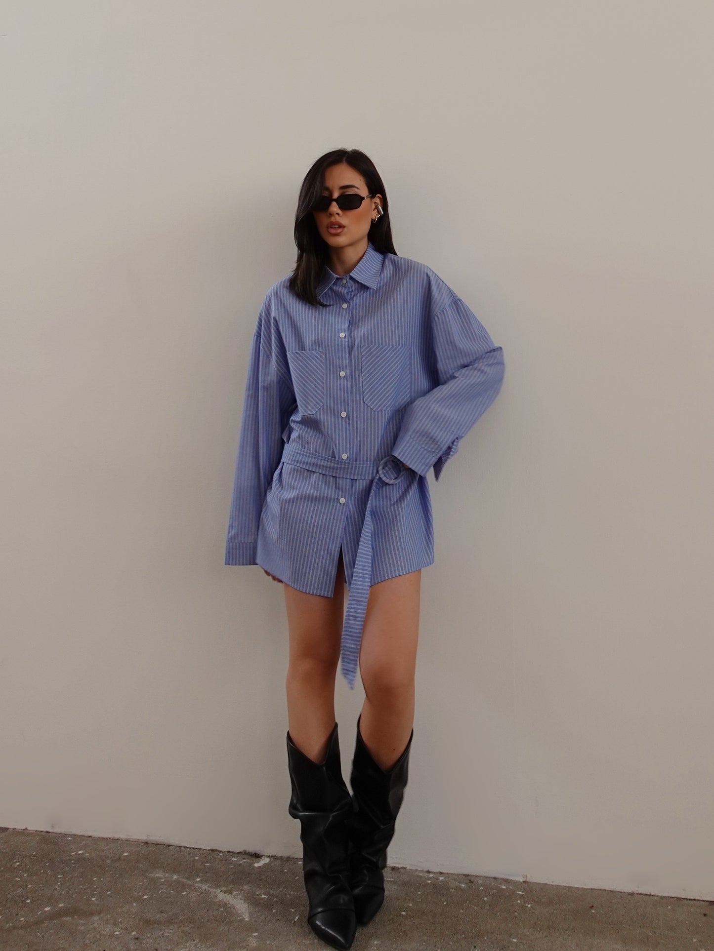 CAMICIA LUNGA A MILLERIGHE CON CINTURA - AZZURRO 19358