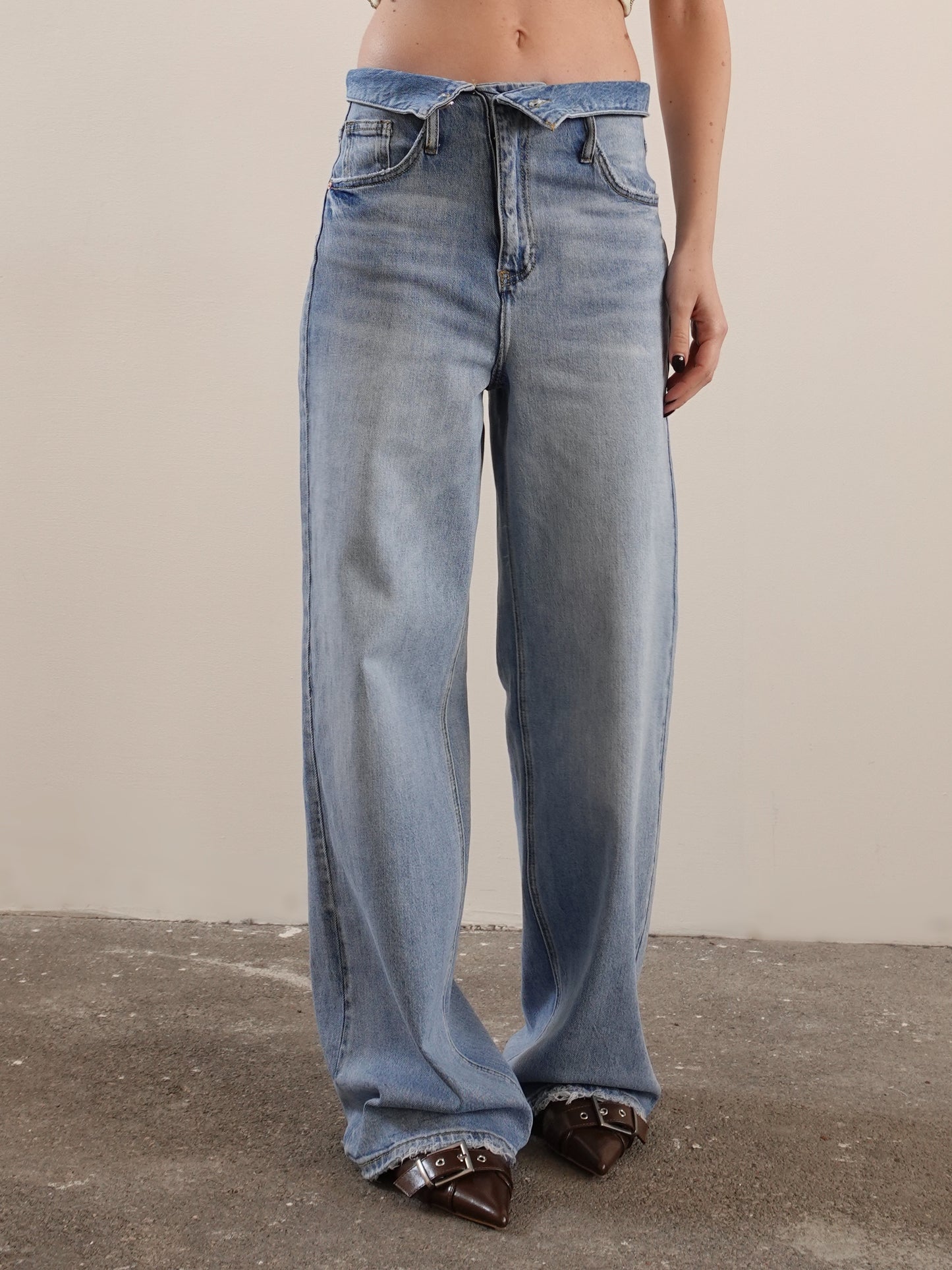 JEANS CON CINTURA RISVOLTATA - LAVAGGIO MEDIO 5075