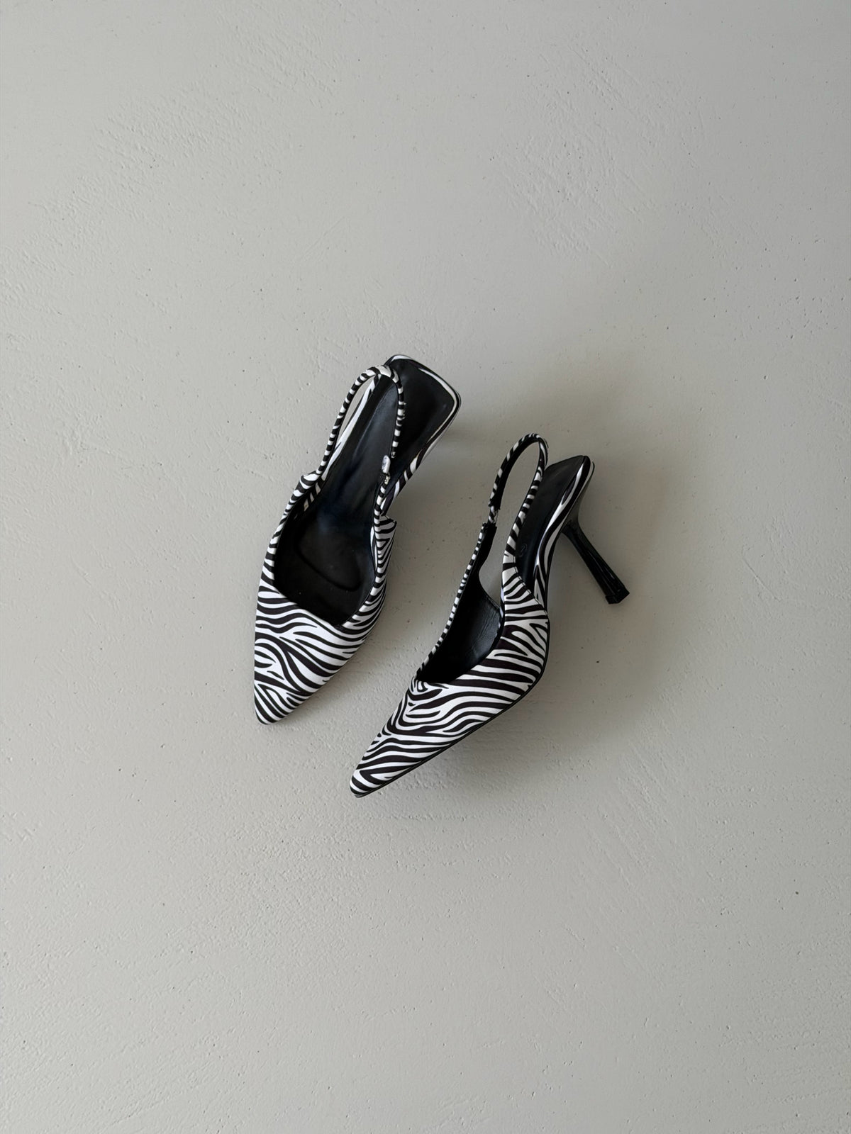 SLINGBACK ZEBRATA - BIANCO/NERO L8190