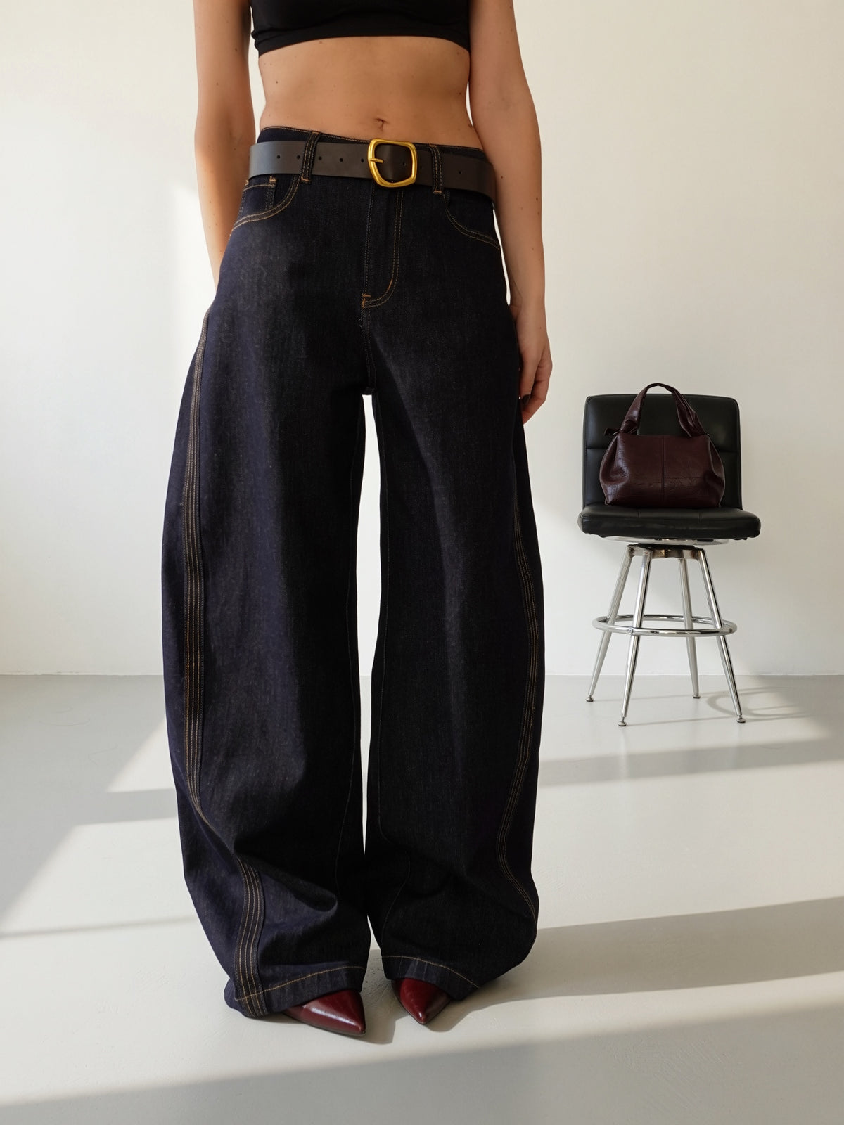 JEANS BALLOON COLOR CON CINTURA - BLU SCURO 32630