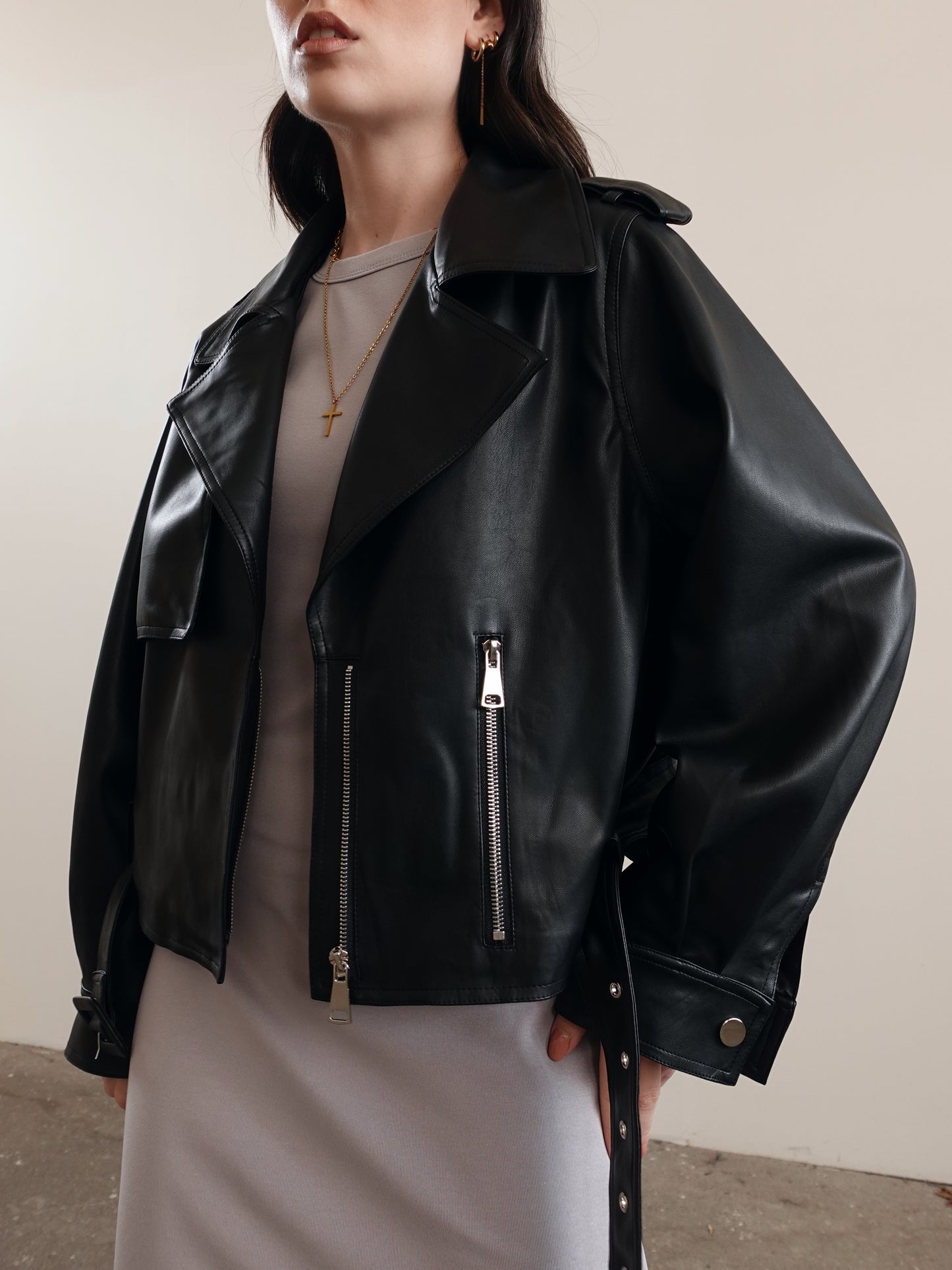 CHIODO IN ECOPELLE CON CINTURA -  NERO 9325