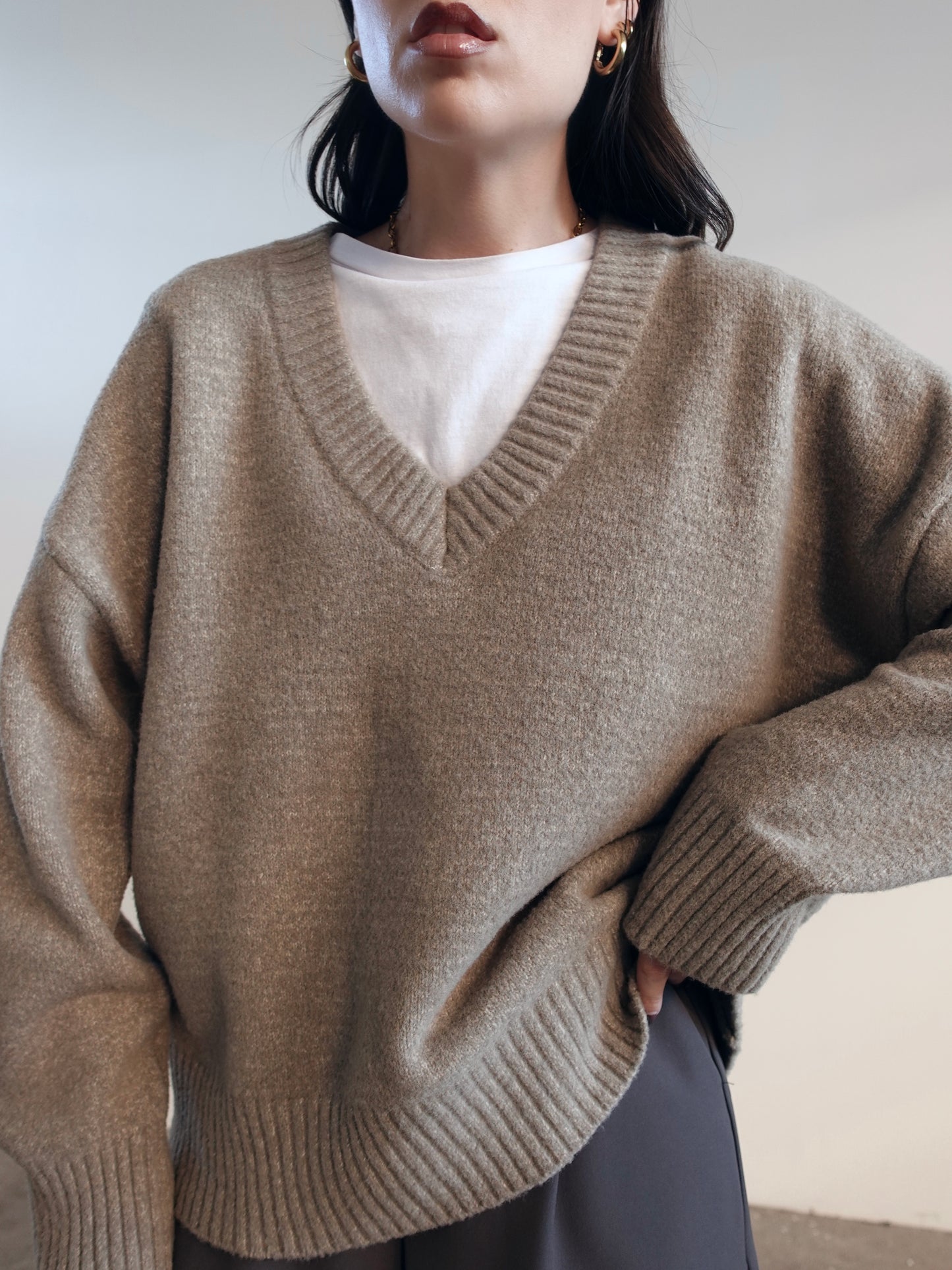 MAGLIONCINO IN VISCOSA & LANA SCOLLO V (+ COLORI) 63784