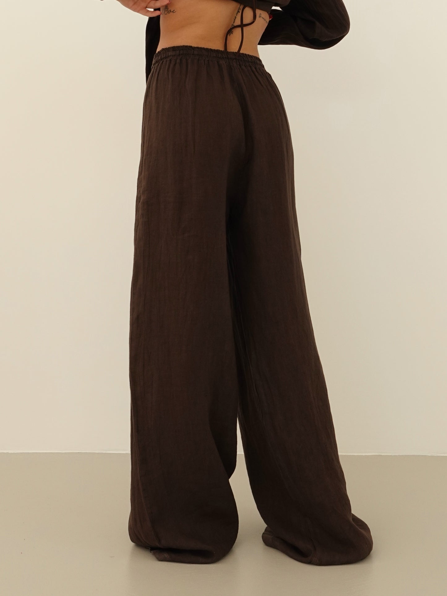 PANTALONI GAMBA AMPIA CON LACCETTI IN 100% LINO - CIOCCOLATO 6978