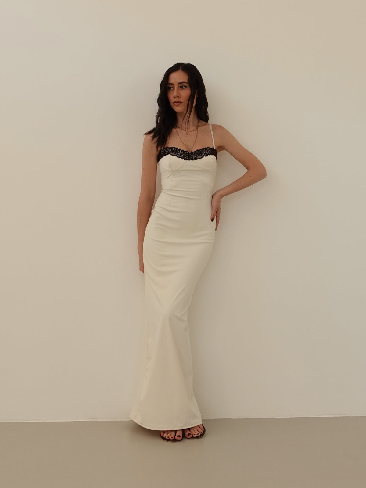 LONG DRESS CON BORDINO IN PIZZO - PANNA 6039