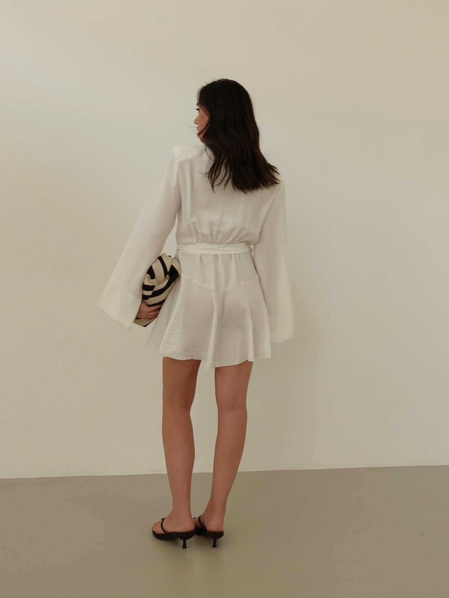 VESTITO A PORTAFOGLIO CON SPALLINE - BIANCO 28149
