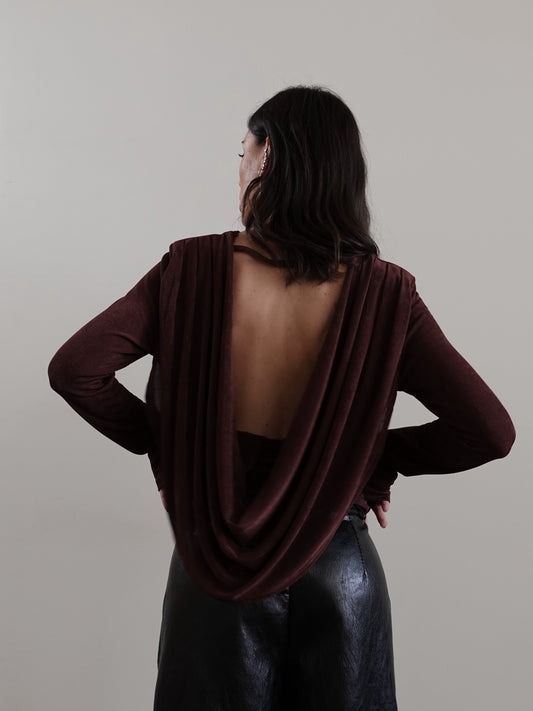 MAGLIA SEMITRASPARENTE CON SCHIENA SCOPERTA - MARRONE 25976