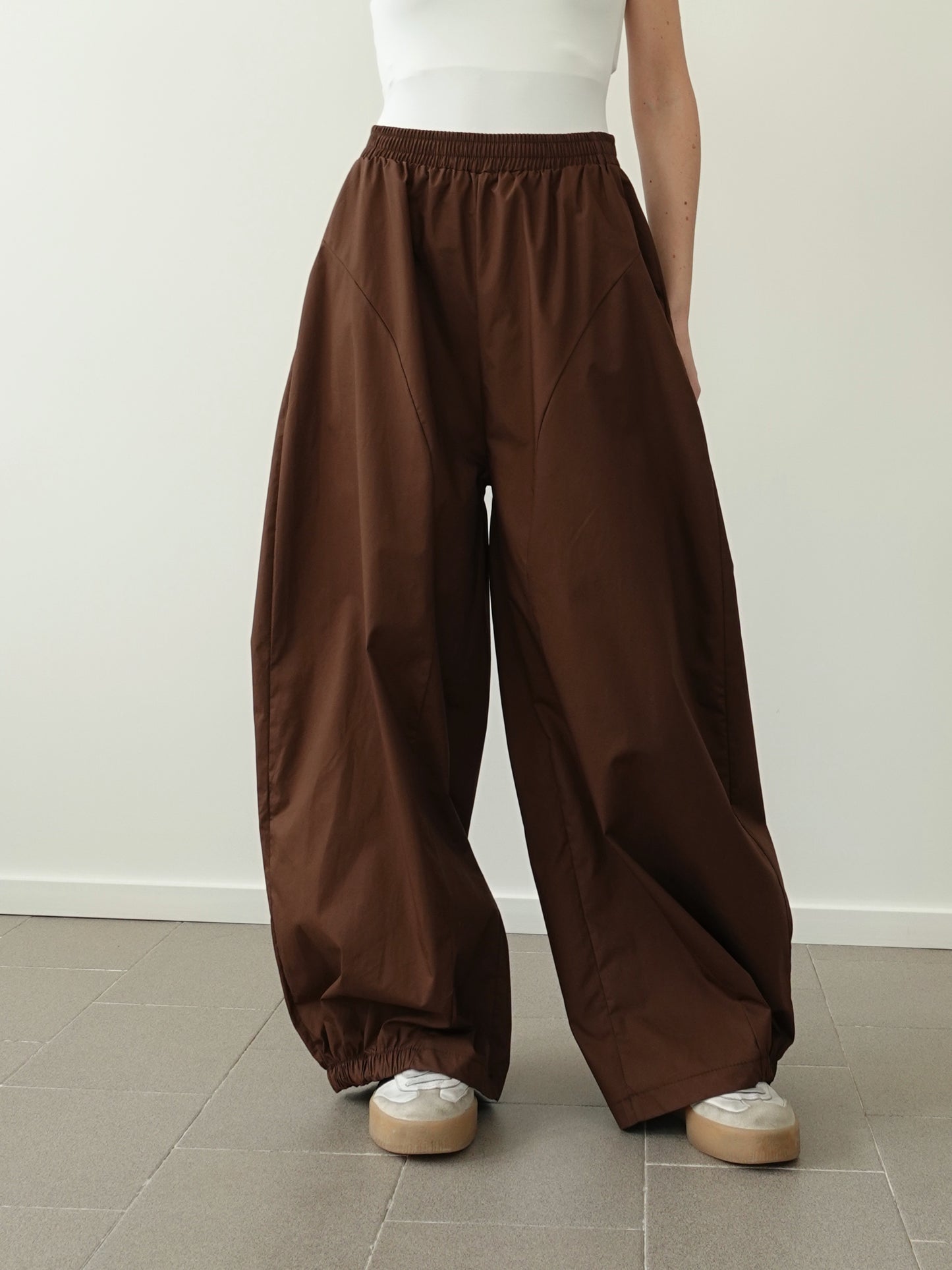 PANTALONI BAGGY BALLOON IN COTONE - MARRONE CNZ21