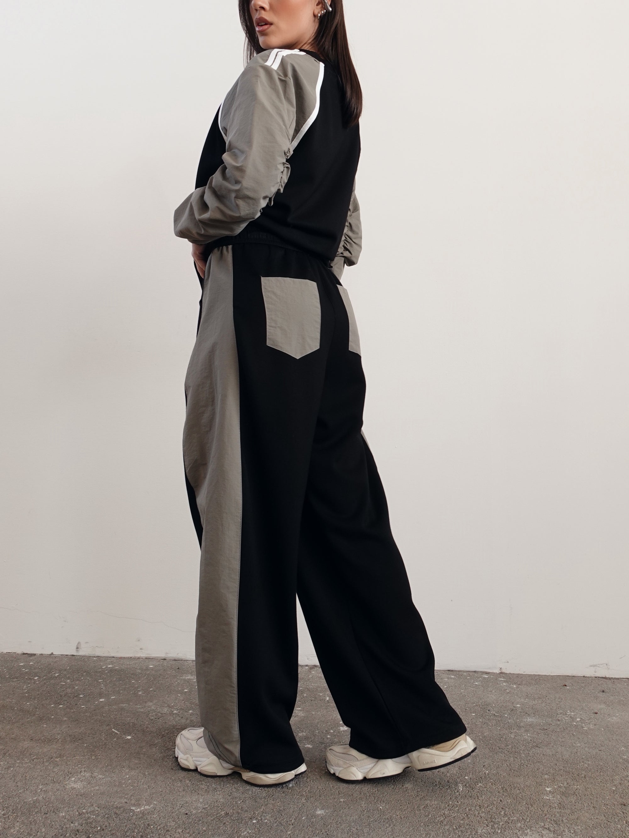 COORDINATO TUTA MUNICH BICOLOR - NERO/KHAKI 19369