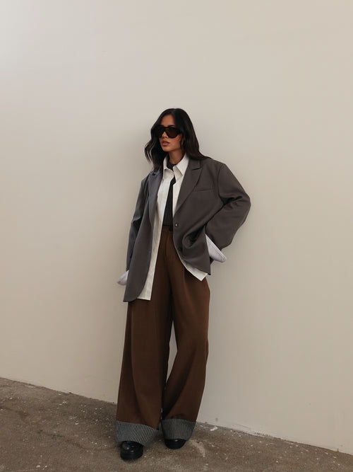 PANTALONI BAGGY CON PIEGA A RIGHE - CAFFE' 15600