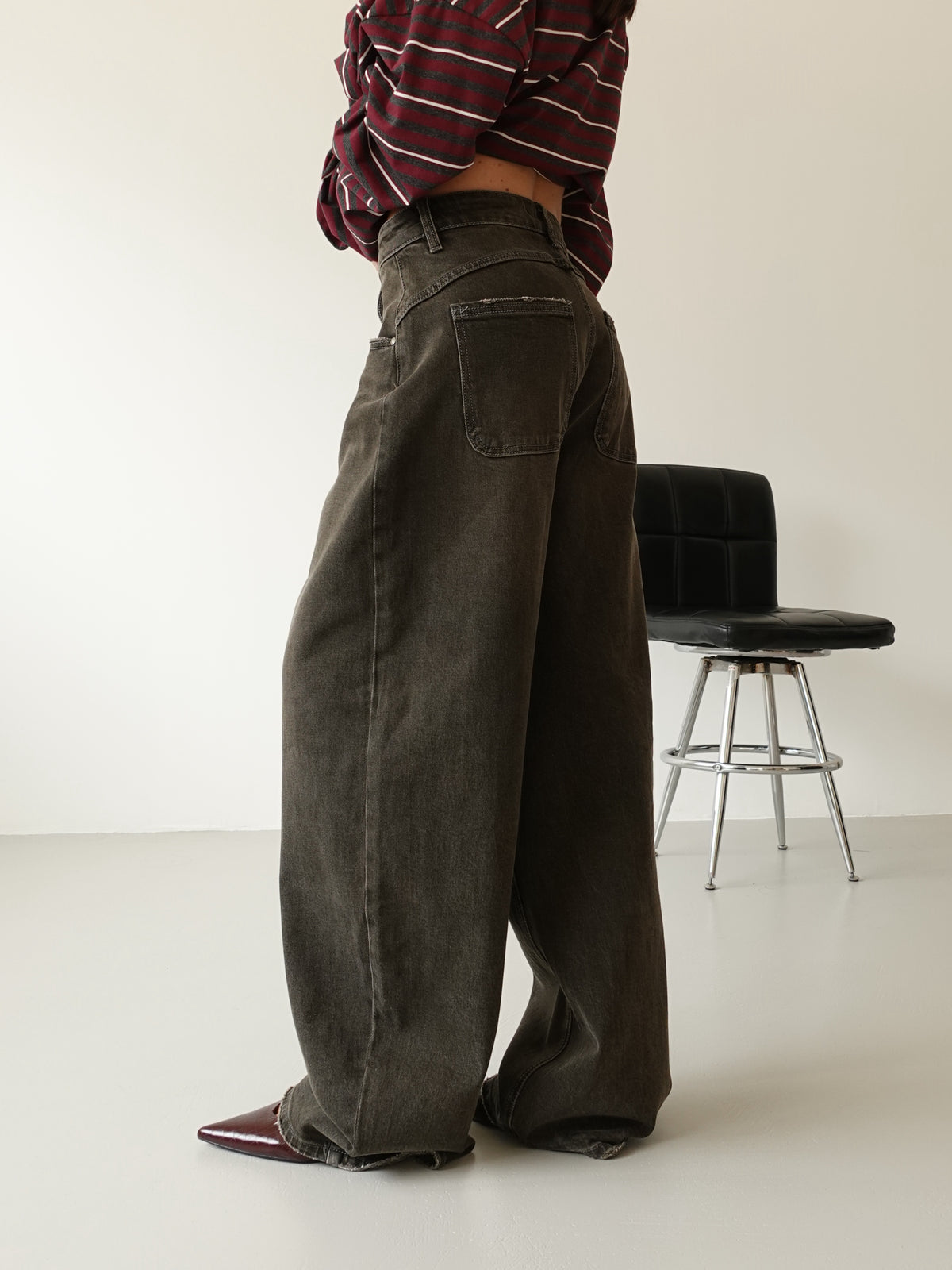 JEANS BALLOON WASHED-OUT CON CINTURA - FANGO 3033