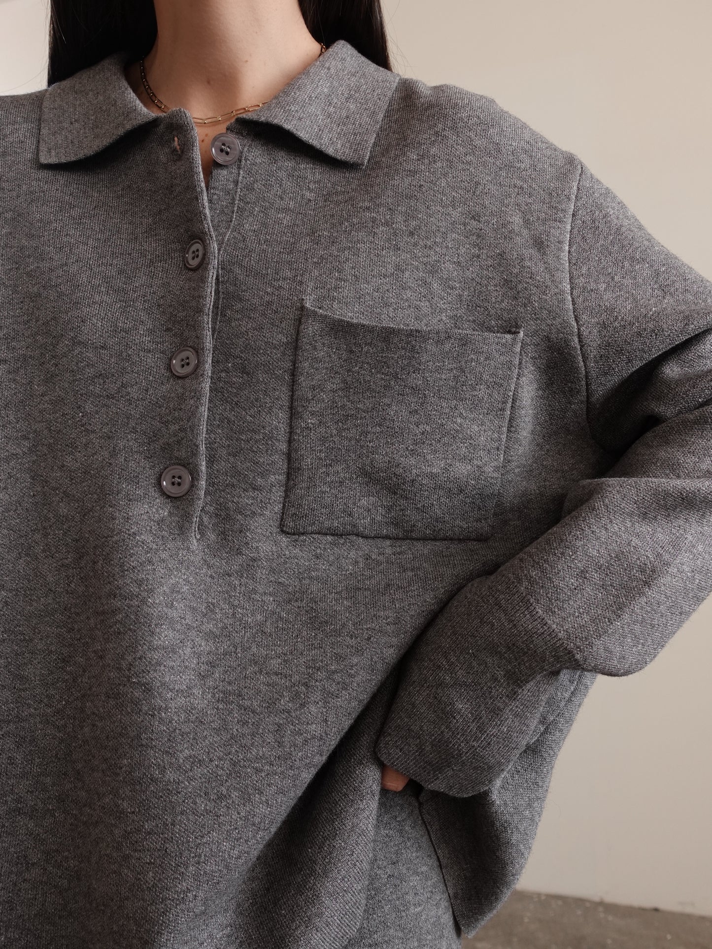 POLO IN MAGLIA CON TASCHINO - GRIGIO 7131