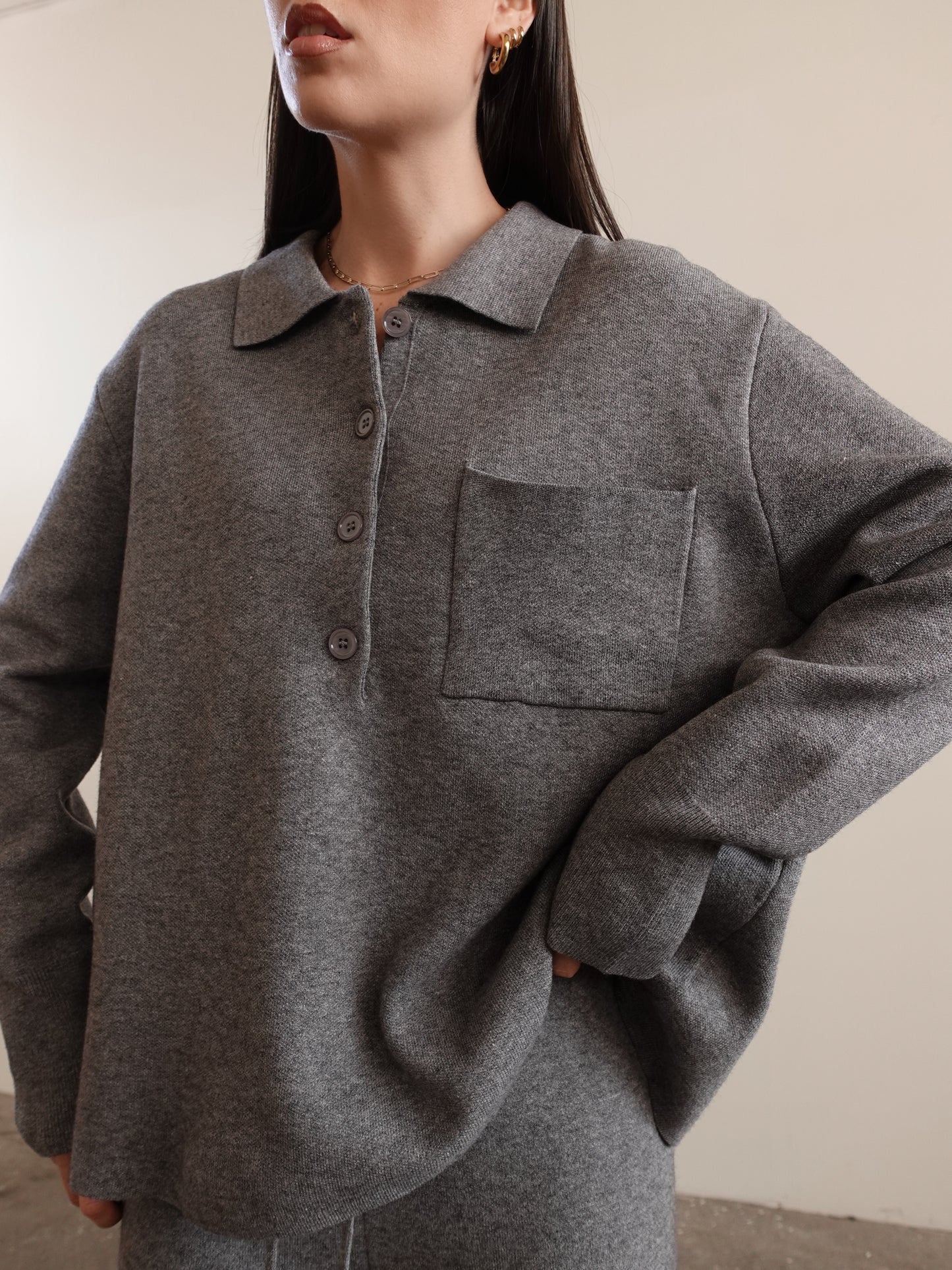 POLO IN MAGLIA CON TASCHINO - GRIGIO 7131